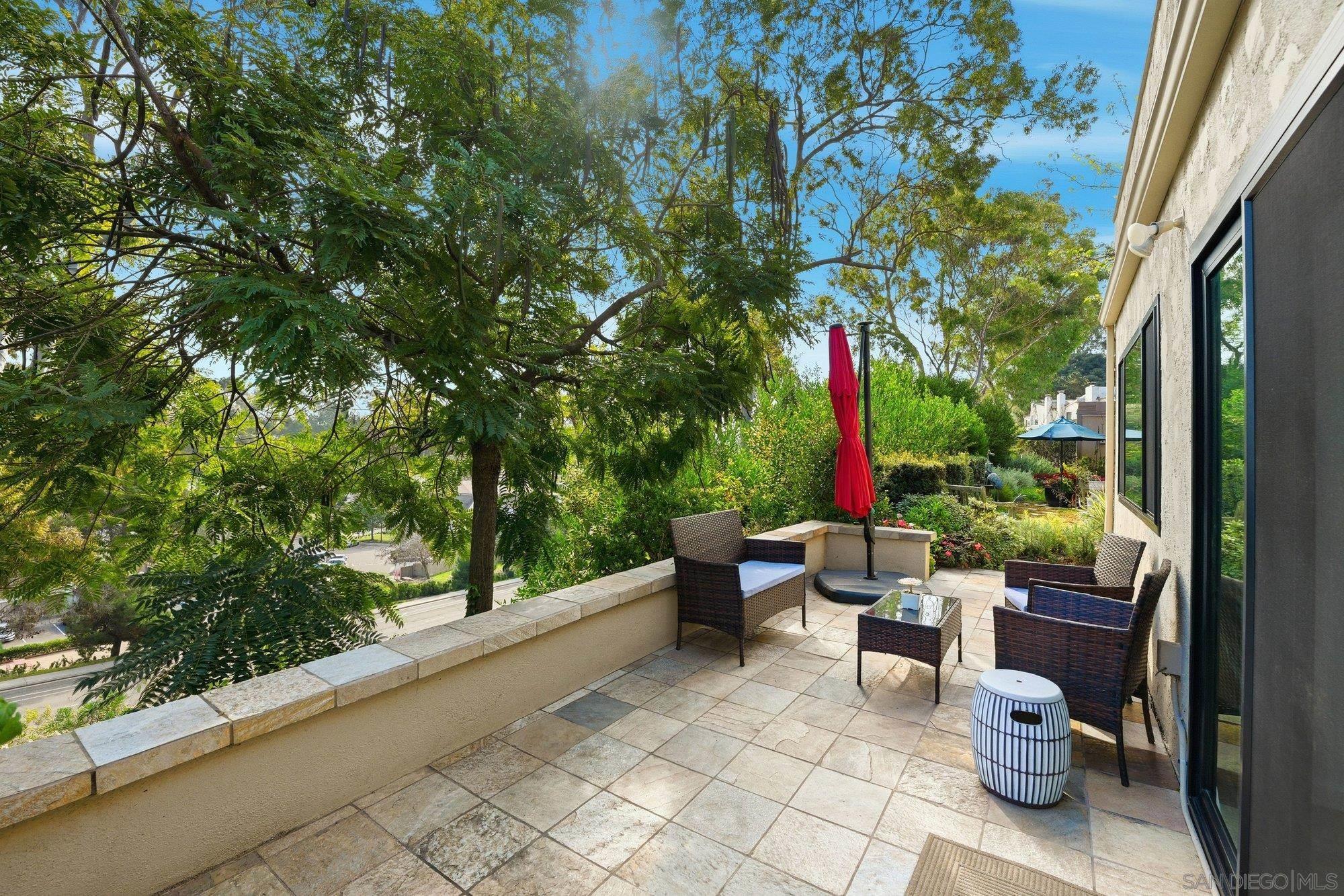 Detail Gallery Image 31 of 45 For 8963  Caminito Fresco, La Jolla,  CA 92037 - 4 Beds | 2/1 Baths