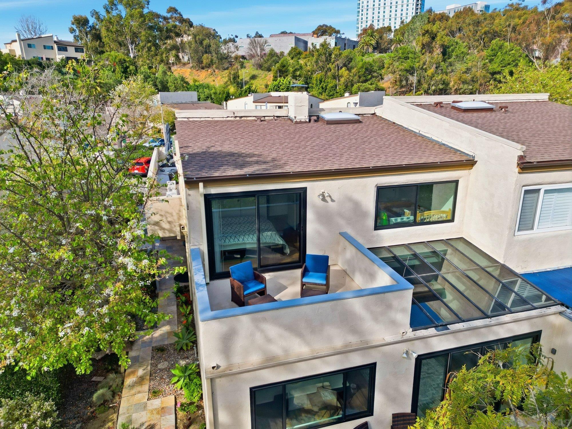 Detail Gallery Image 37 of 45 For 8963  Caminito Fresco, La Jolla,  CA 92037 - 4 Beds | 2/1 Baths