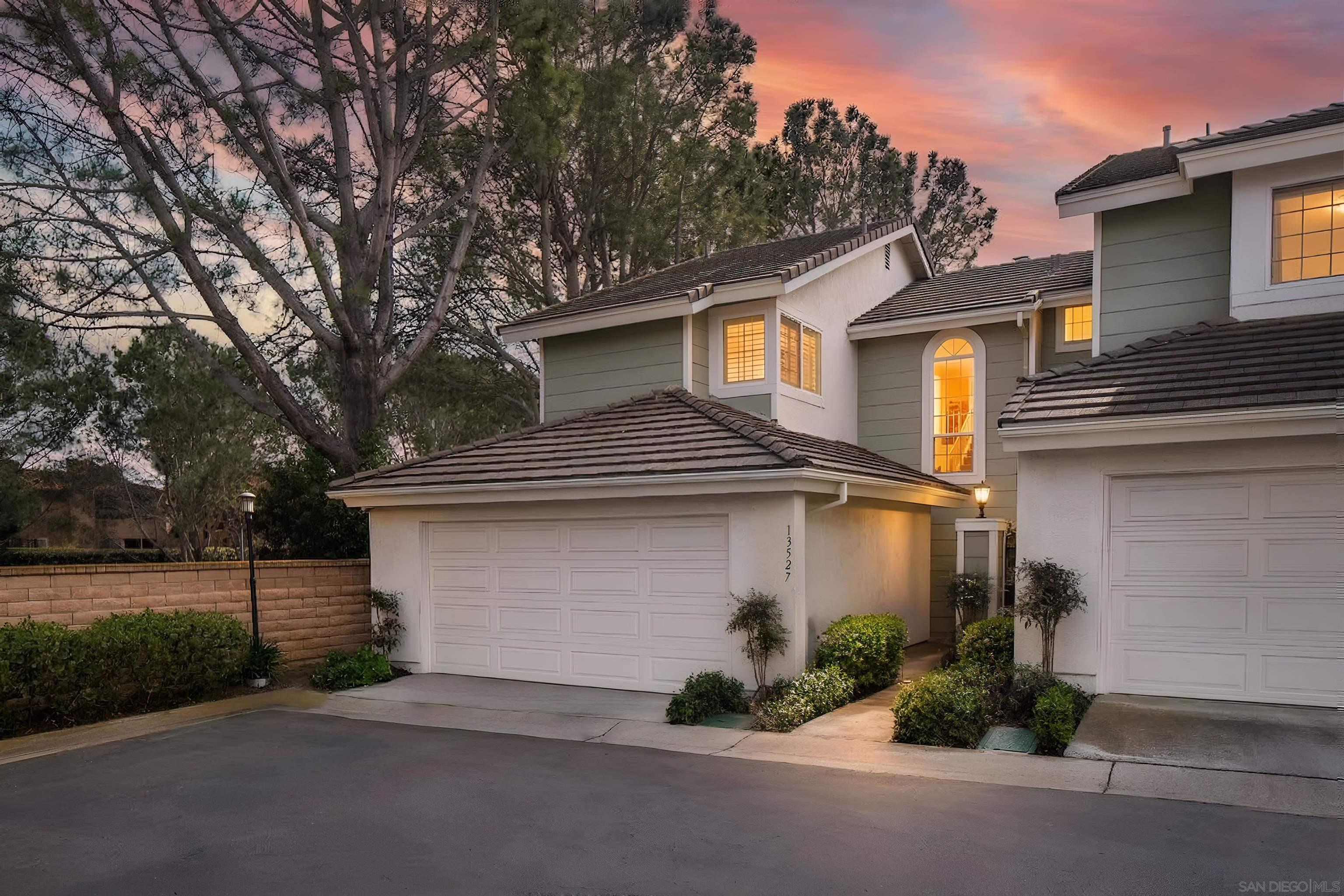 Detail Gallery Image 2 of 24 For 13527  Tiverton Rd, San Diego,  CA 92130 - 2 Beds | 2/1 Baths