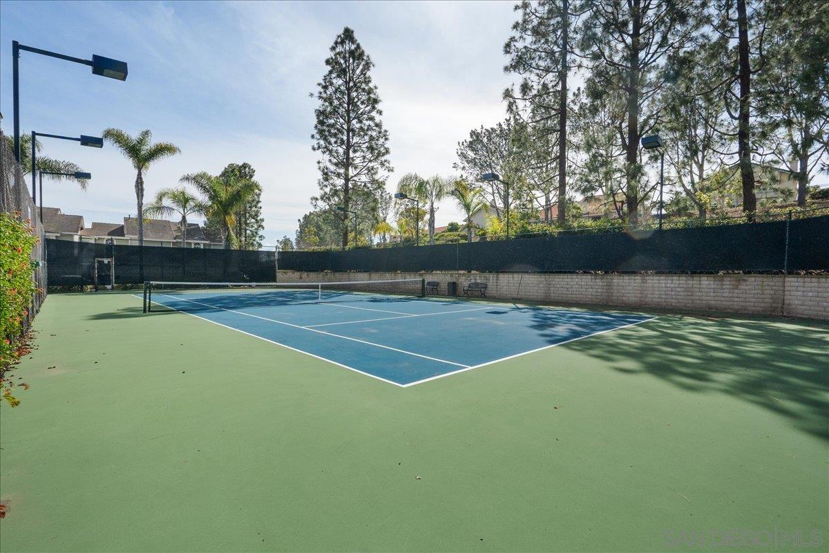 Detail Gallery Image 19 of 25 For 13527  Tiverton Rd, San Diego,  CA 92130 - 2 Beds | 2/1 Baths