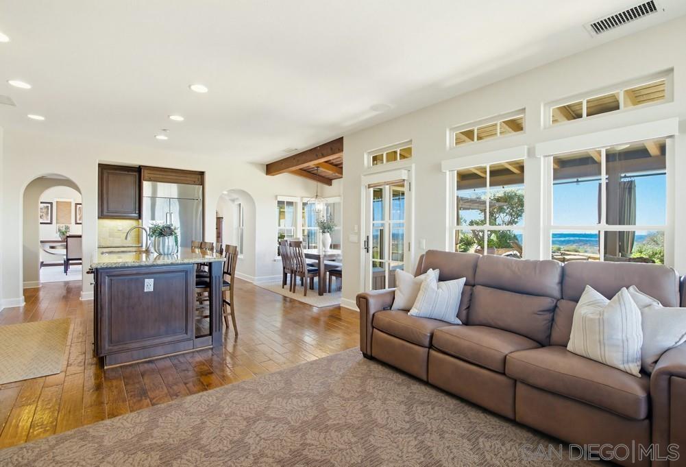 Detail Gallery Image 18 of 75 For 7970  Entrada De Luz E, San Diego,  CA 92127 - 3 Beds | 3 Baths