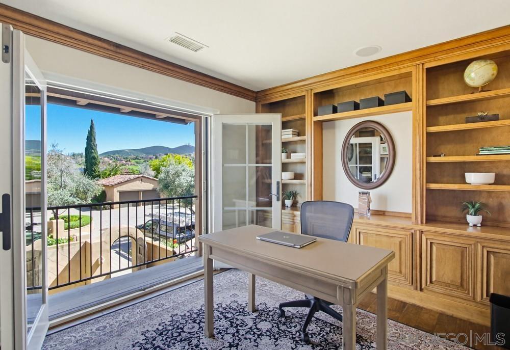 Detail Gallery Image 31 of 75 For 7970  Entrada De Luz E, San Diego,  CA 92127 - 3 Beds | 3 Baths