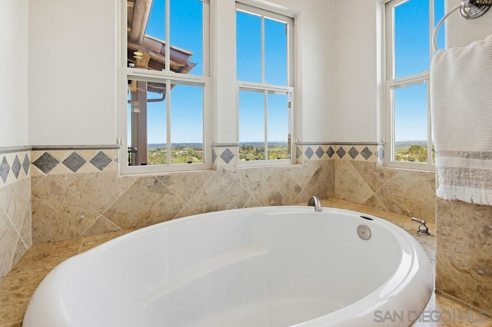 Detail Gallery Image 38 of 75 For 7970  Entrada De Luz E, San Diego,  CA 92127 - 3 Beds | 3 Baths