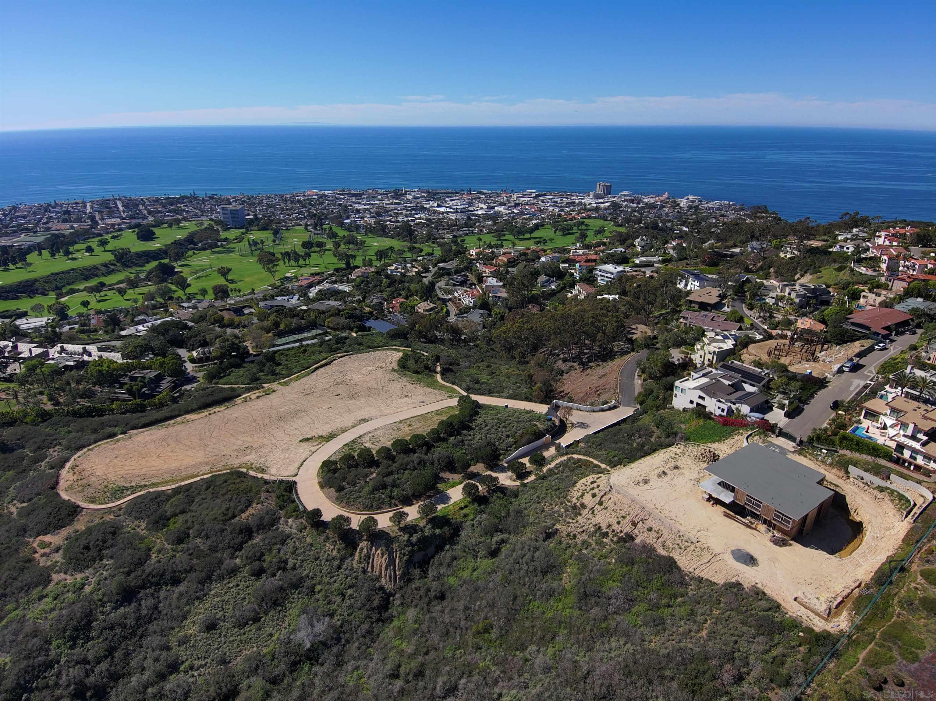 Detail Gallery Image 9 of 34 For 7111  Encelia, La Jolla,  CA 92037 - 5 Beds | 5/2 Baths