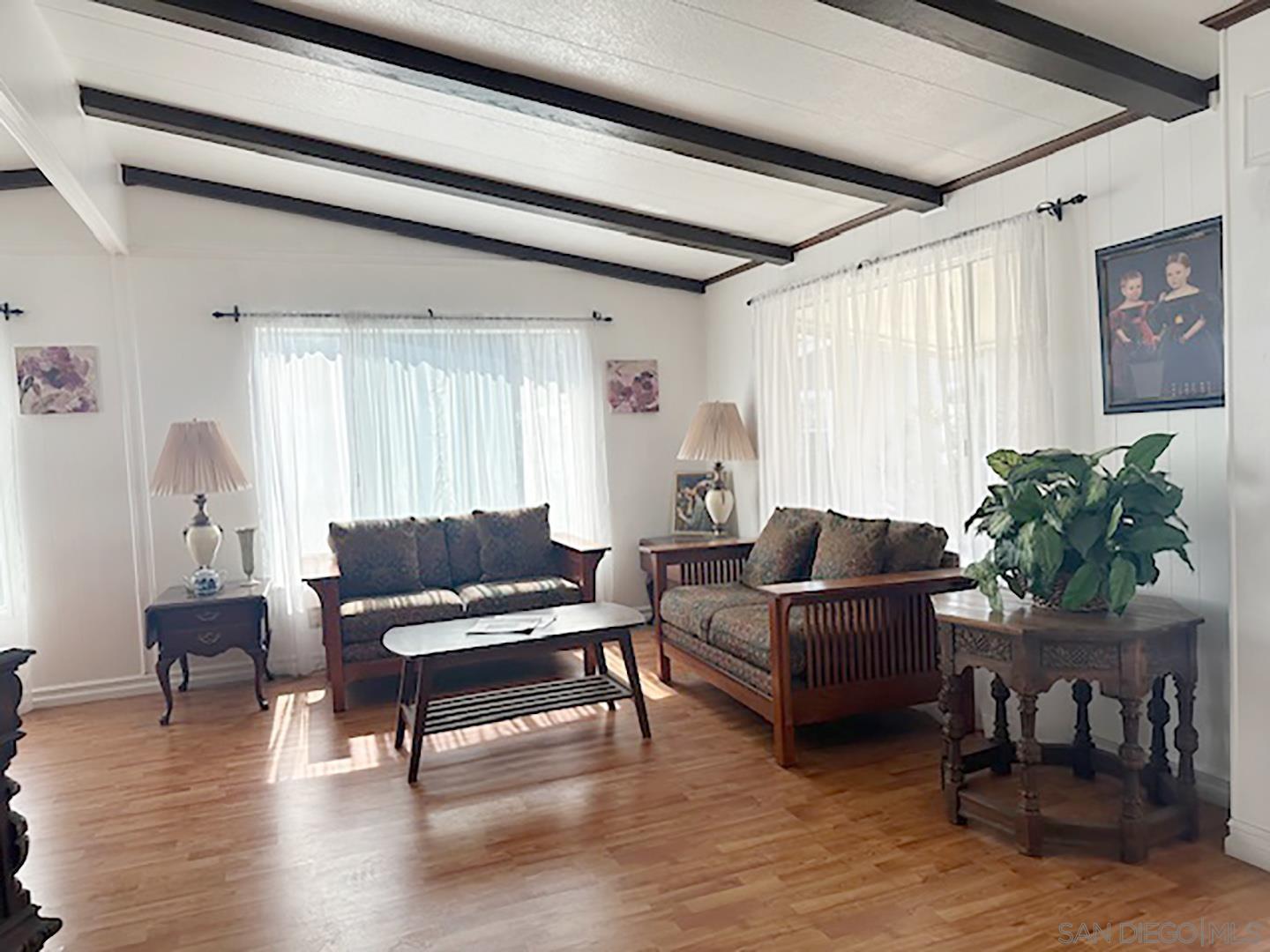 Front Image Thumbnail for SD260004739