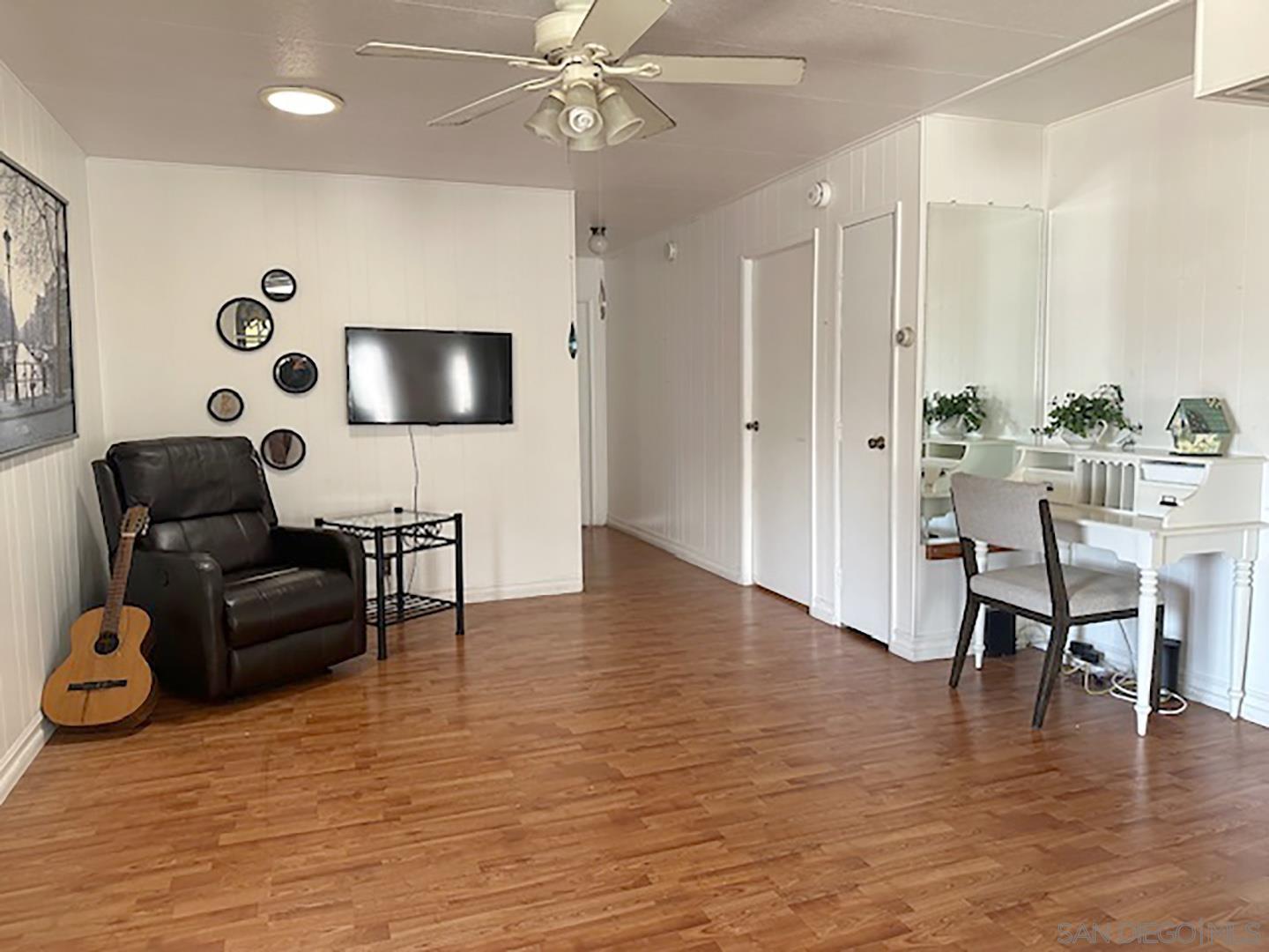 Detail Gallery Image 2 of 10 For 5114  Don Miguel Drive, Carlsbad,  CA 92010 - 2 Beds | 2 Baths