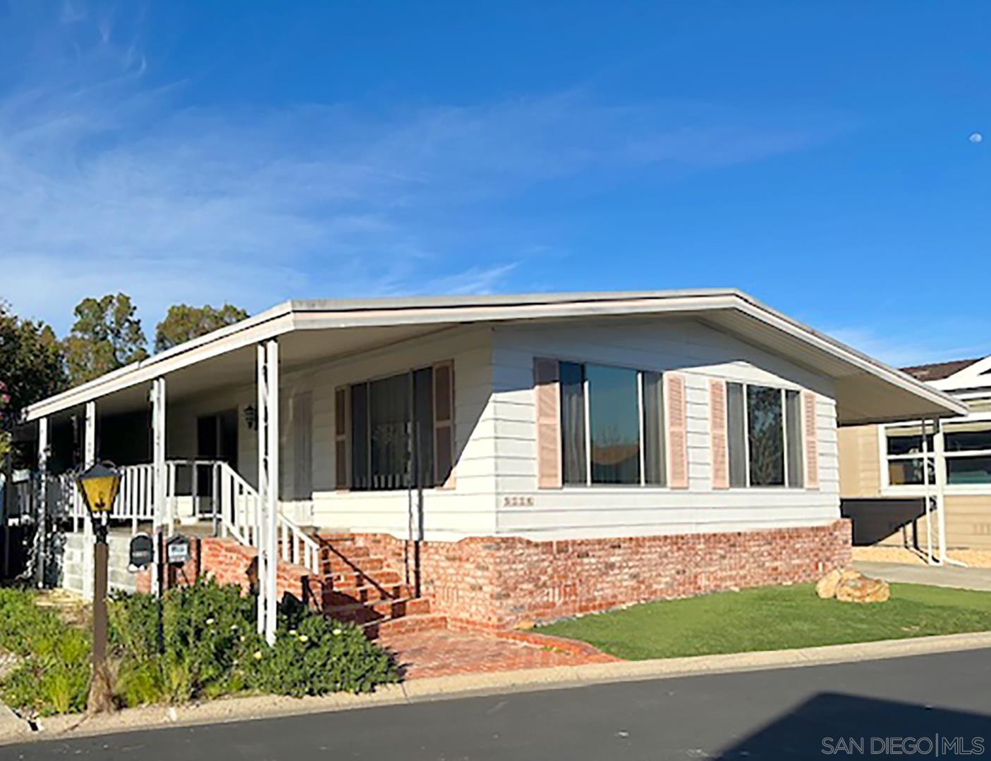 Detail Gallery Image 4 of 10 For 5114  Don Miguel Drive, Carlsbad,  CA 92010 - 2 Beds | 2 Baths