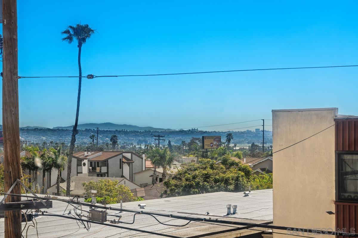 Detail Gallery Image 17 of 32 For 1915  Emerald St  #F,  San Diego,  CA 92109 - 2 Beds | 2 Baths