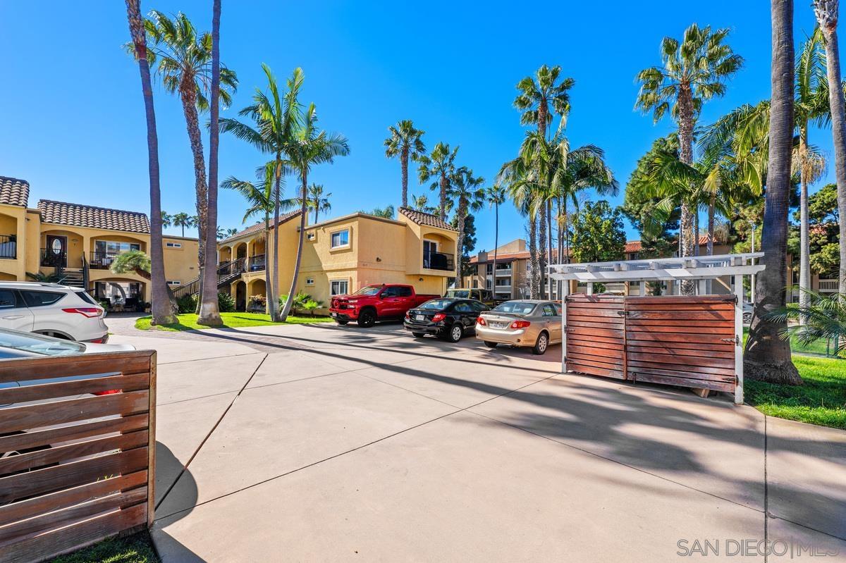 Detail Gallery Image 23 of 32 For 1915  Emerald St  #F,  San Diego,  CA 92109 - 2 Beds | 2 Baths
