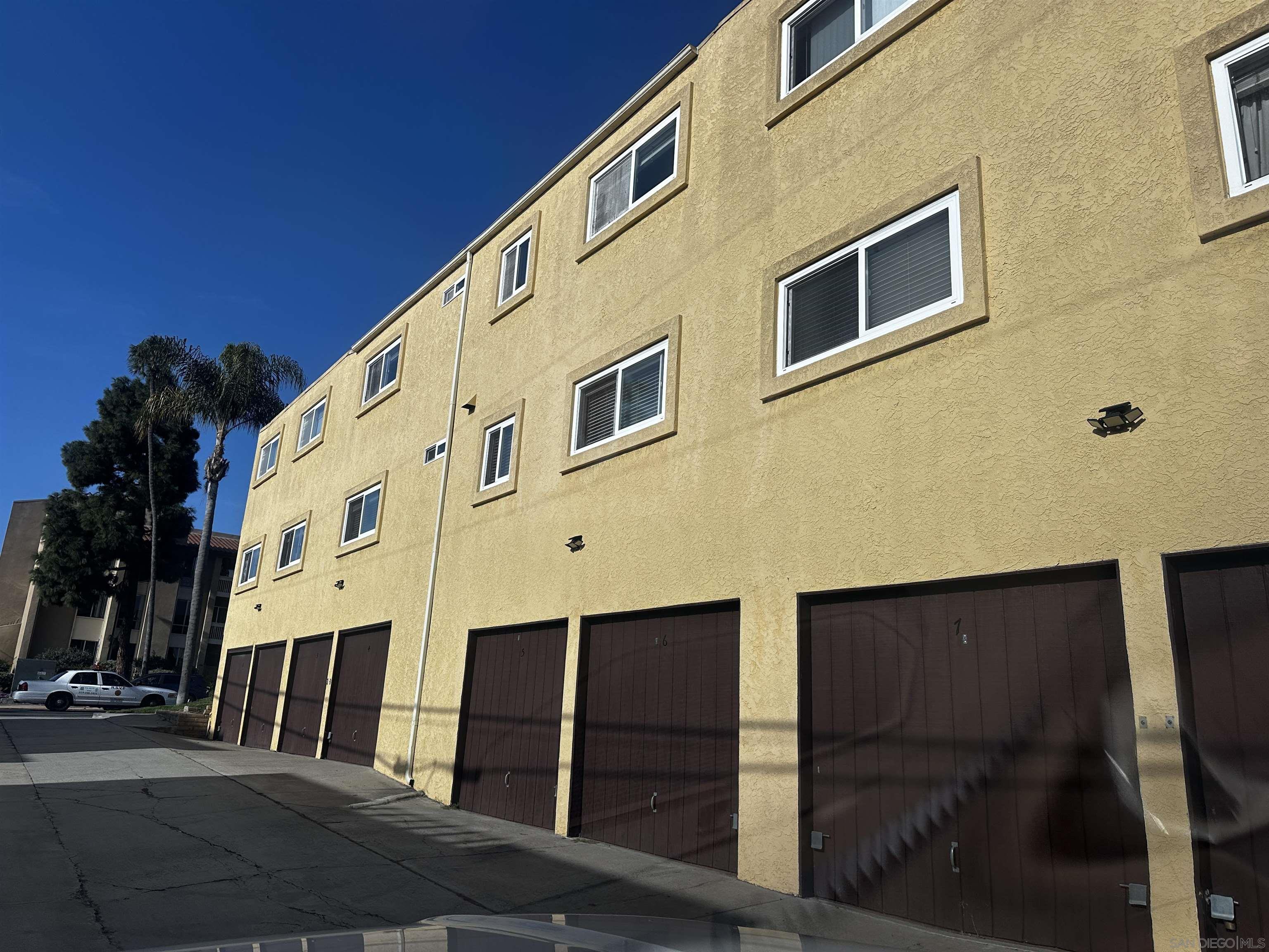 Detail Gallery Image 26 of 32 For 1915  Emerald St  #F,  San Diego,  CA 92109 - 2 Beds | 2 Baths