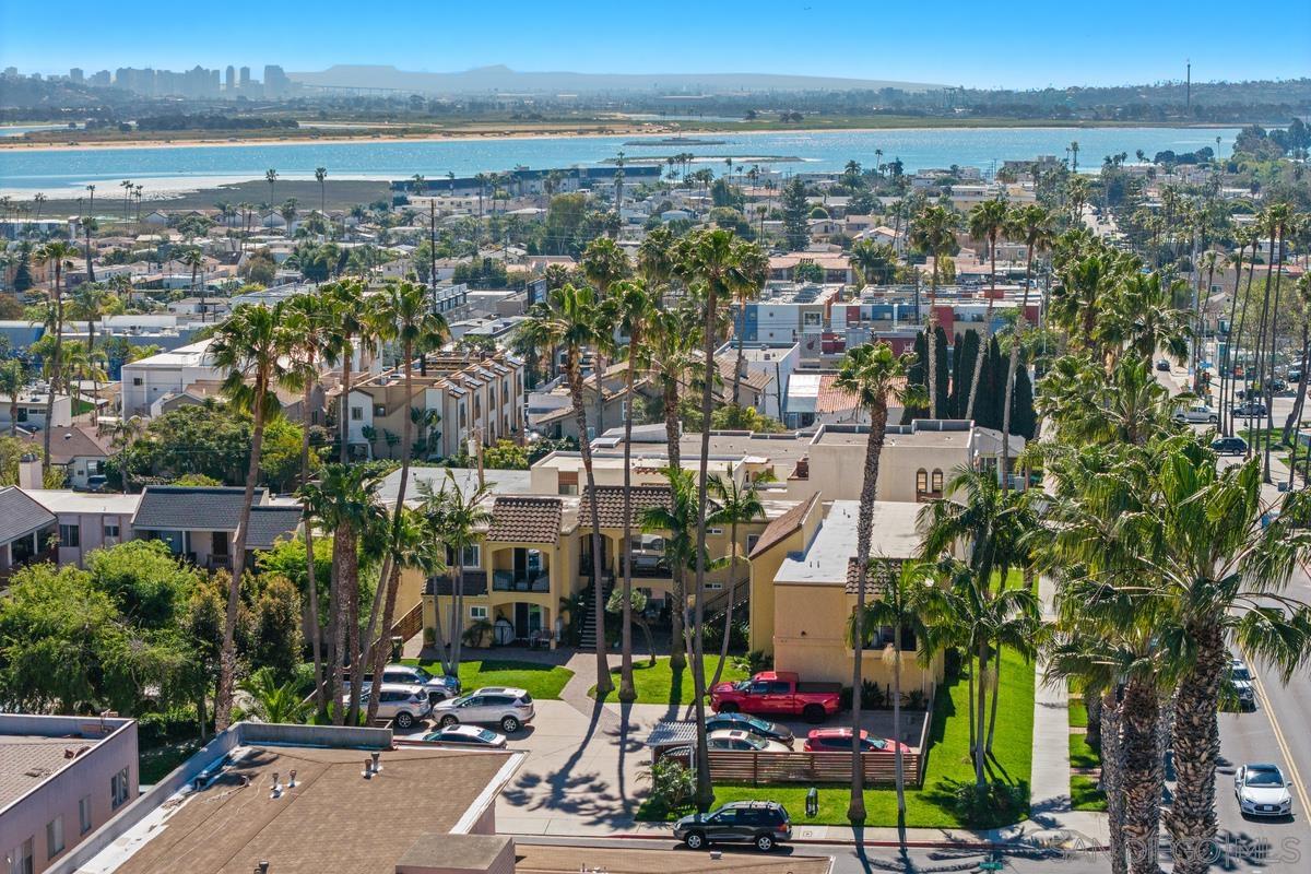 Detail Gallery Image 32 of 32 For 1915  Emerald St  #F,  San Diego,  CA 92109 - 2 Beds | 2 Baths