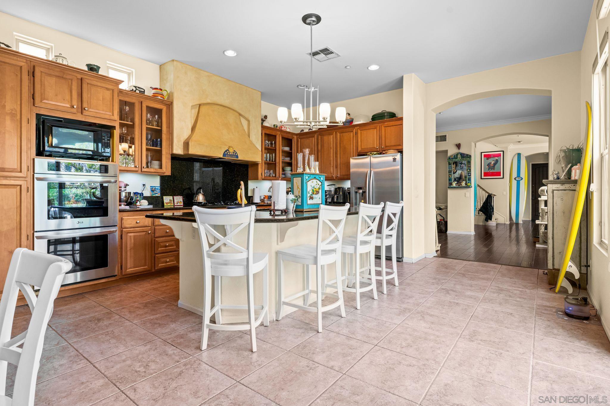 Detail Gallery Image 12 of 49 For 7714  Concerto Lane, San Diego,  CA 92127 - 4 Beds | 4 Baths