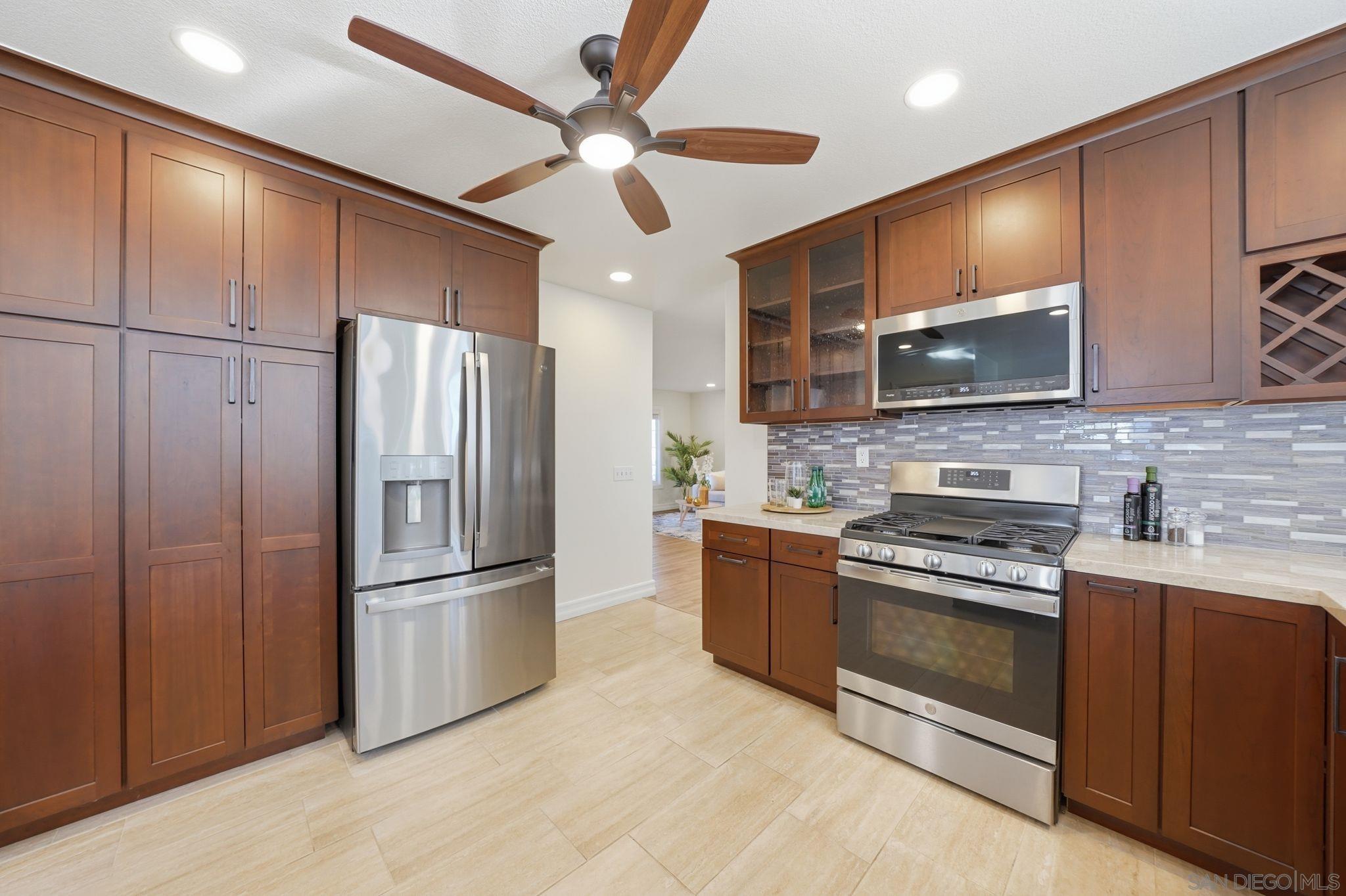 Detail Gallery Image 21 of 75 For 3240  Geronimo Ave, San Diego,  CA 92117 - 4 Beds | 3/1 Baths