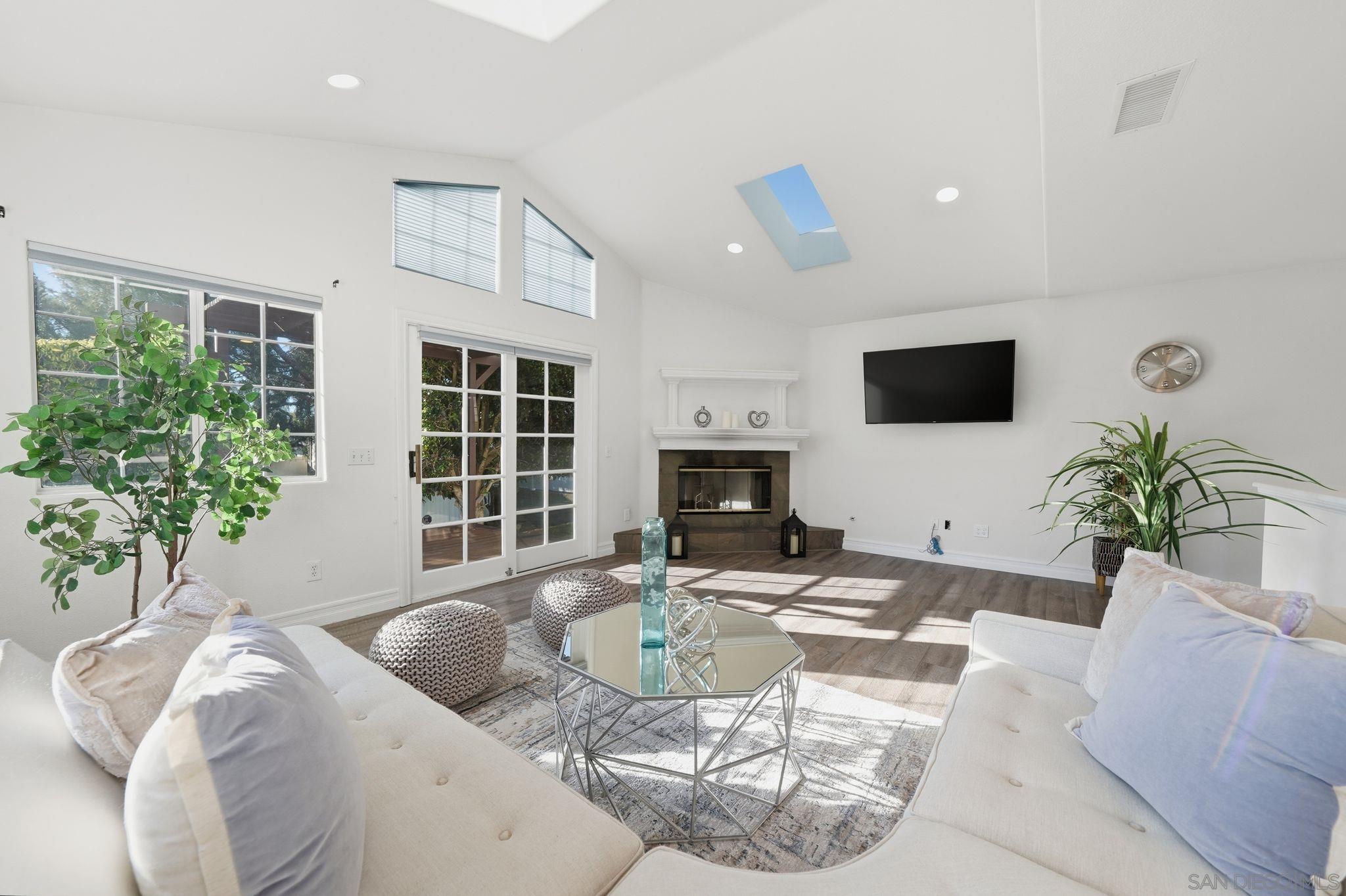 Detail Gallery Image 29 of 75 For 3240  Geronimo Ave, San Diego,  CA 92117 - 4 Beds | 3/1 Baths