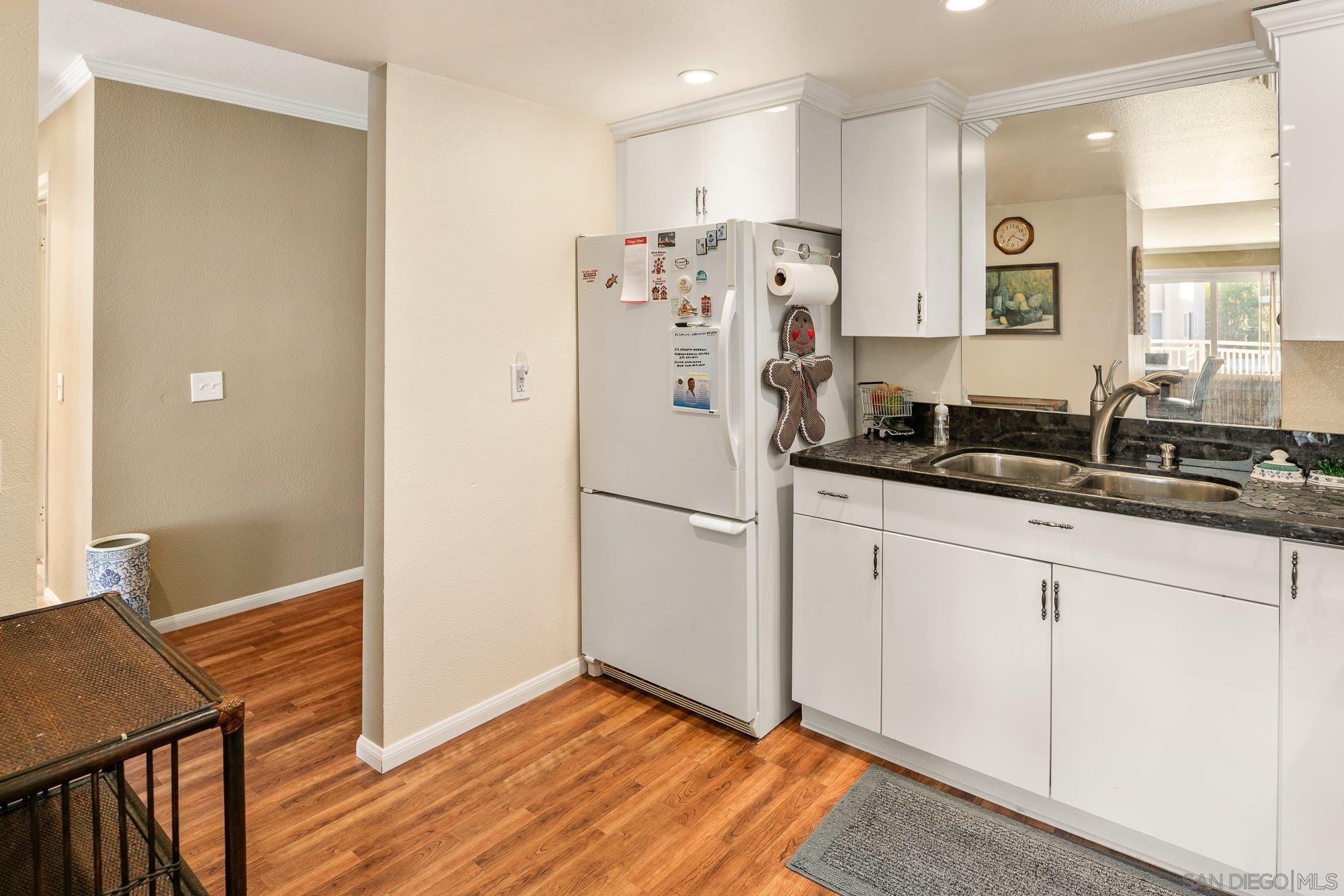 Detail Gallery Image 16 of 38 For 5366  La Jolla Blvd  203c,  La Jolla,  CA 92037 - 1 Beds | 1 Baths