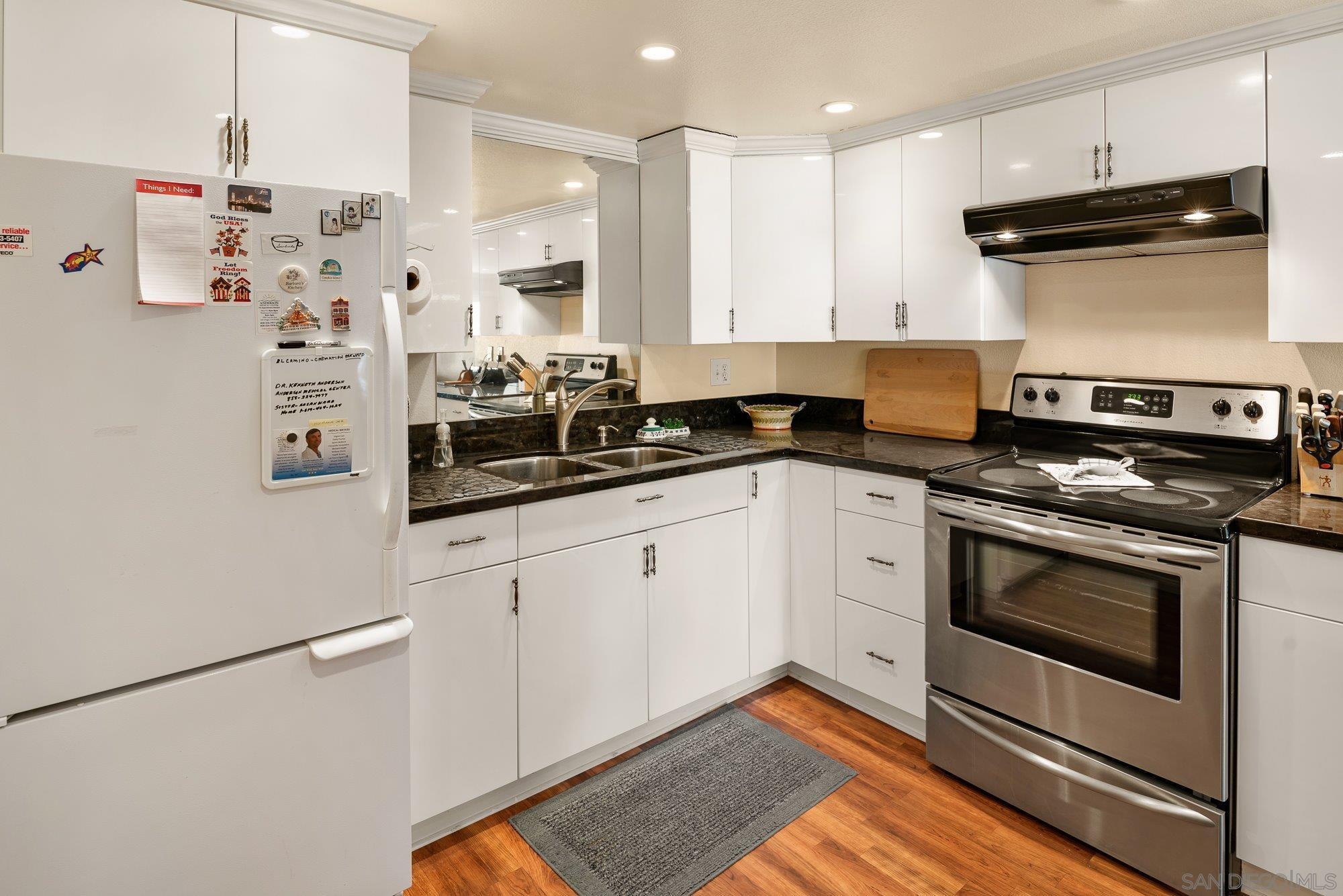 Detail Gallery Image 17 of 38 For 5366  La Jolla Blvd  203c,  La Jolla,  CA 92037 - 1 Beds | 1 Baths