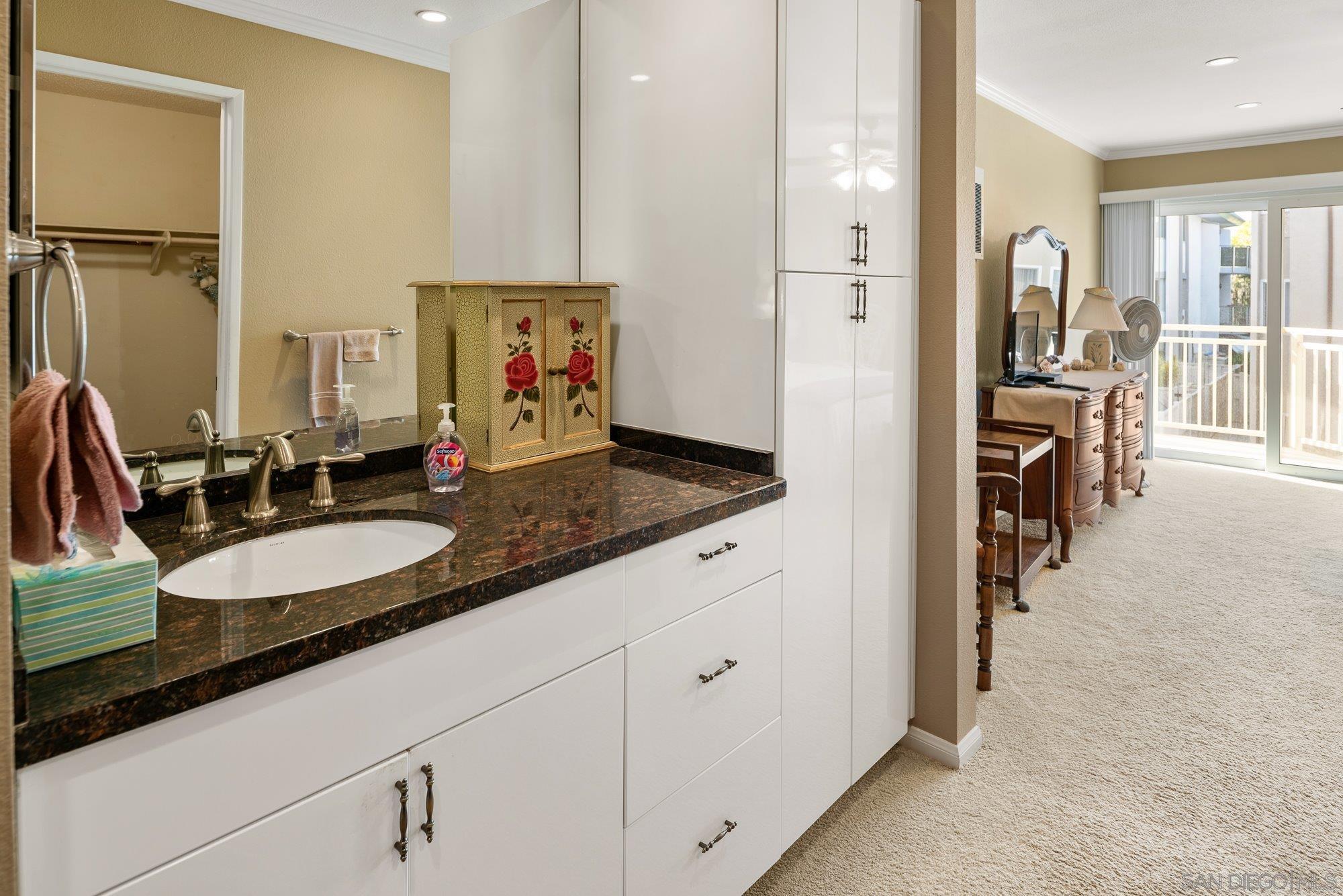 Detail Gallery Image 20 of 38 For 5366  La Jolla Blvd  203c,  La Jolla,  CA 92037 - 1 Beds | 1 Baths