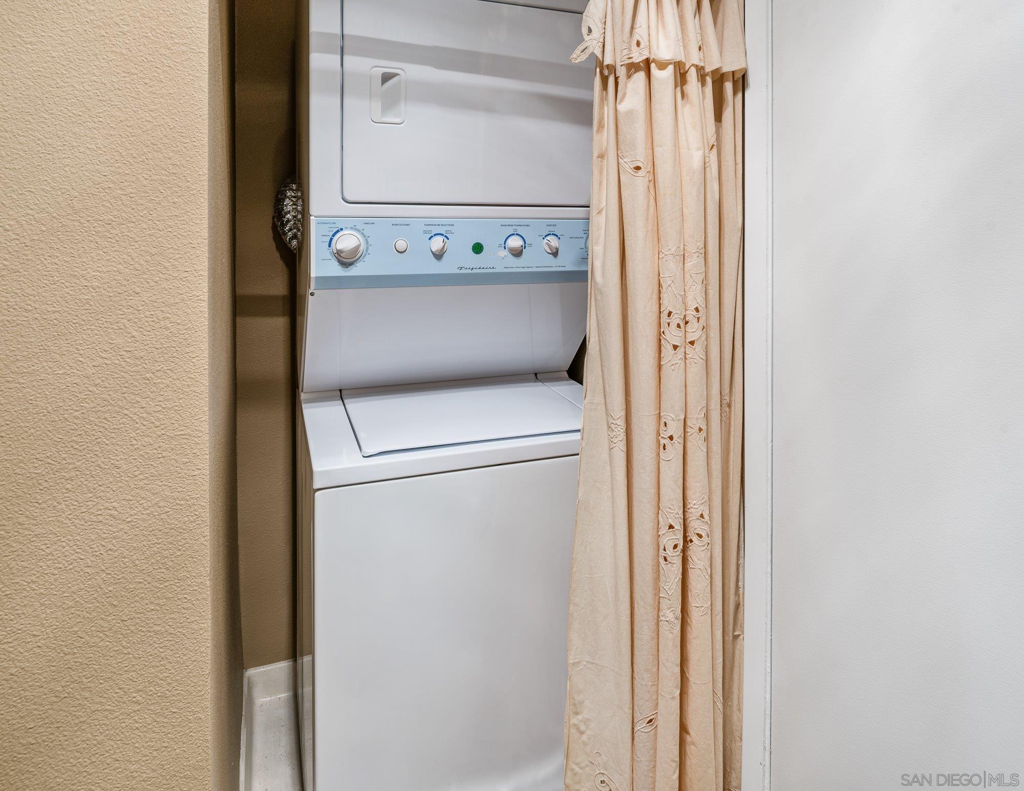 Detail Gallery Image 22 of 38 For 5366  La Jolla Blvd  203c,  La Jolla,  CA 92037 - 1 Beds | 1 Baths