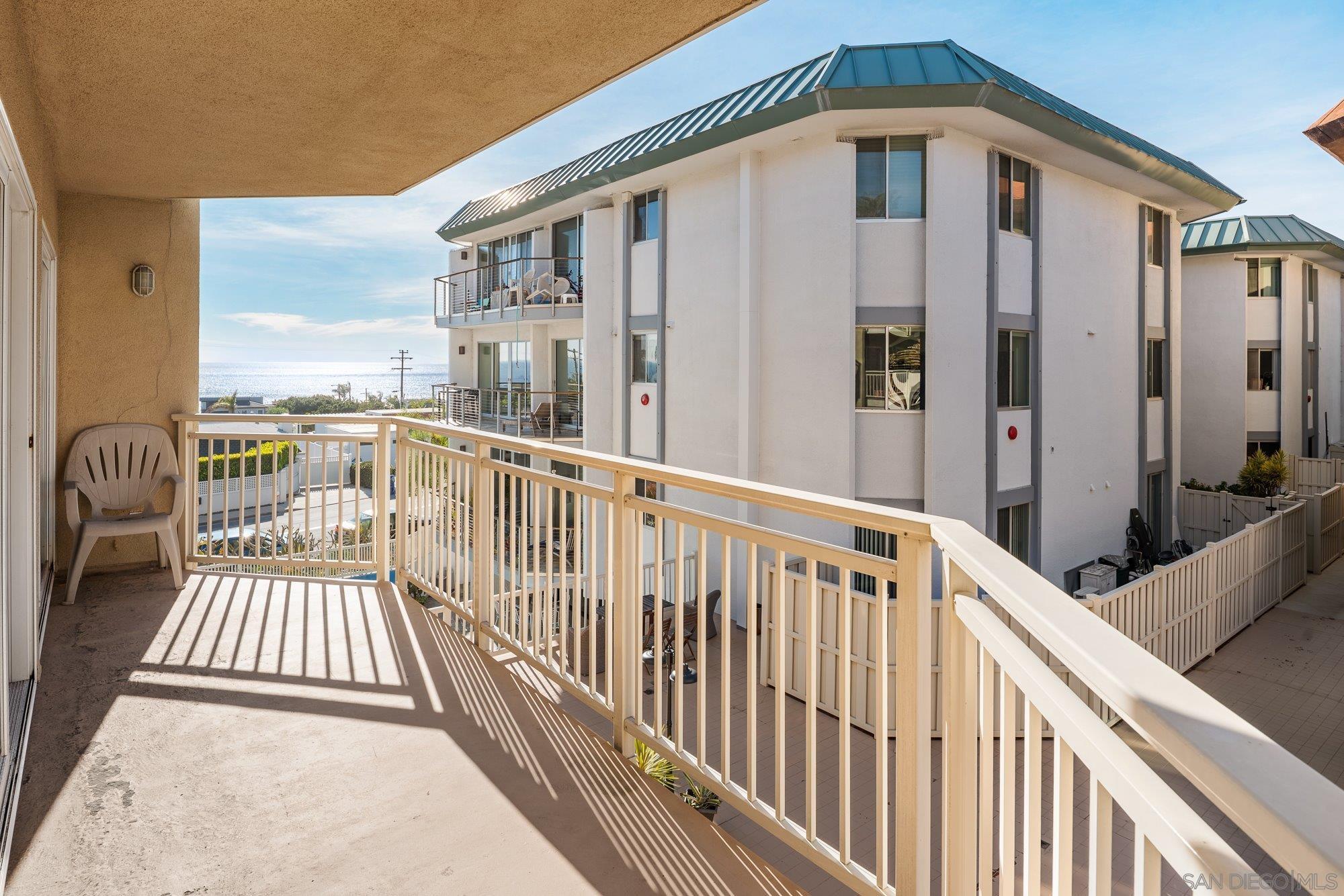 Detail Gallery Image 25 of 38 For 5366  La Jolla Blvd  203c,  La Jolla,  CA 92037 - 1 Beds | 1 Baths