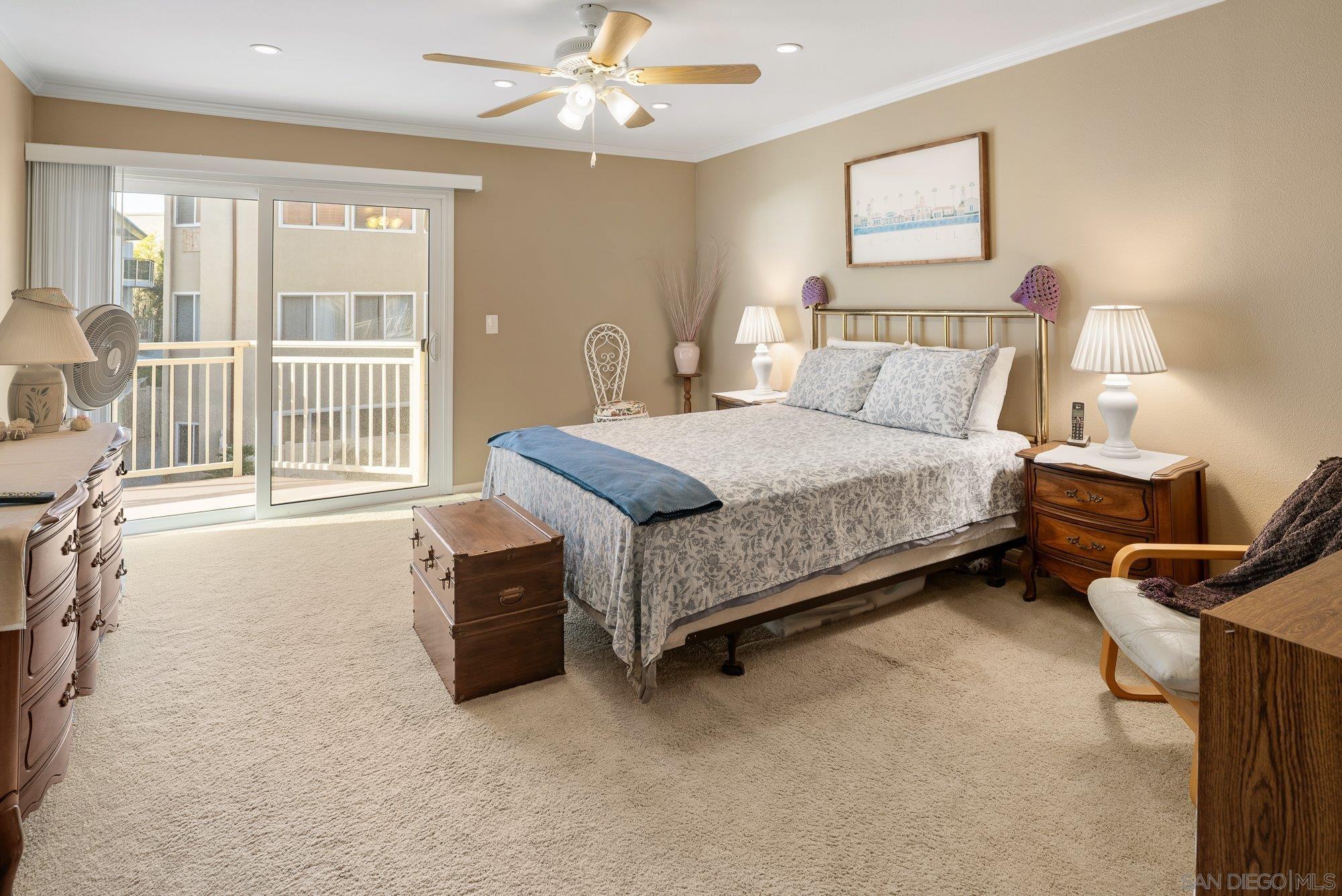 Detail Gallery Image 4 of 38 For 5366  La Jolla Blvd  203c,  La Jolla,  CA 92037 - 1 Beds | 1 Baths