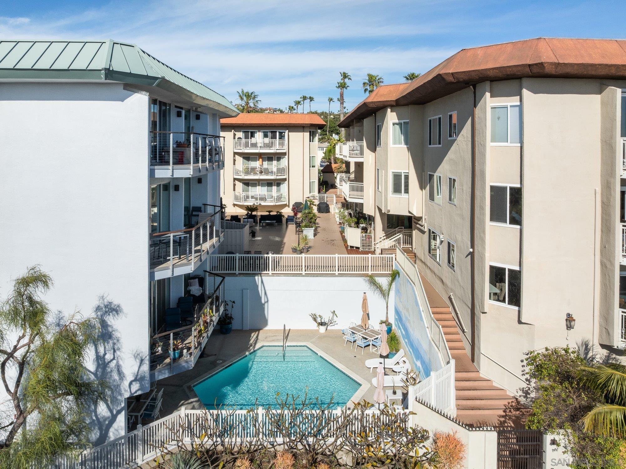 Detail Gallery Image 32 of 38 For 5366  La Jolla Blvd  203c,  La Jolla,  CA 92037 - 1 Beds | 1 Baths
