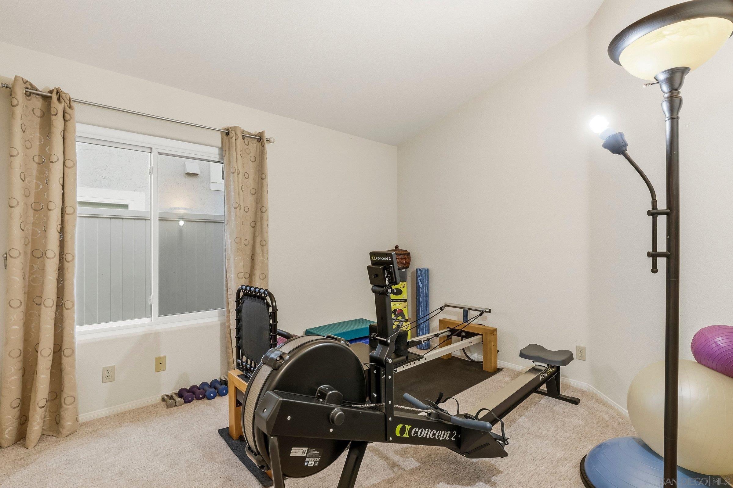 Detail Gallery Image 19 of 36 For 849  Muirfield Drive, Oceanside,  CA 92058 - 5 Beds | 2/1 Baths