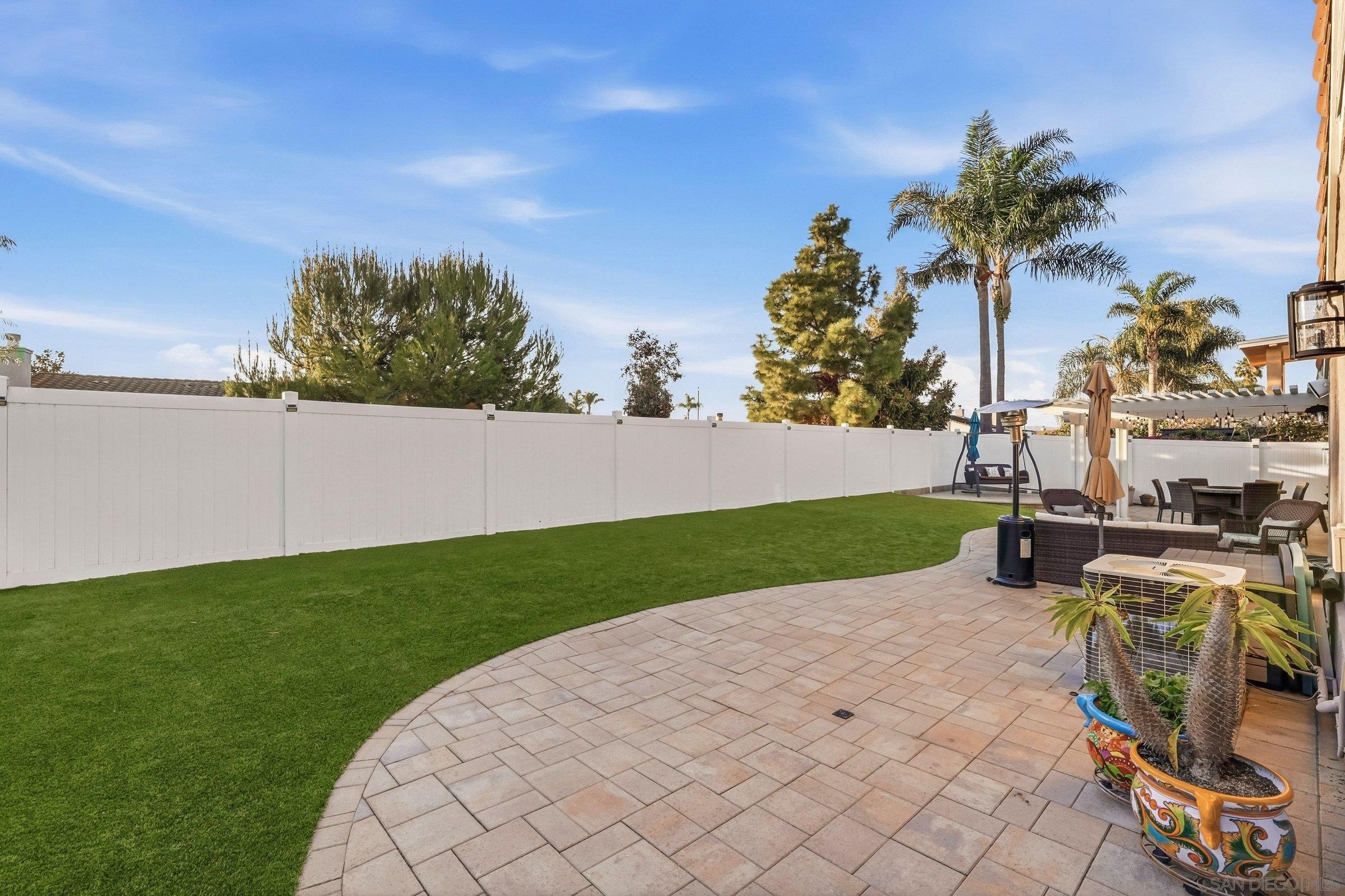 Detail Gallery Image 23 of 36 For 849  Muirfield Drive, Oceanside,  CA 92058 - 5 Beds | 2/1 Baths