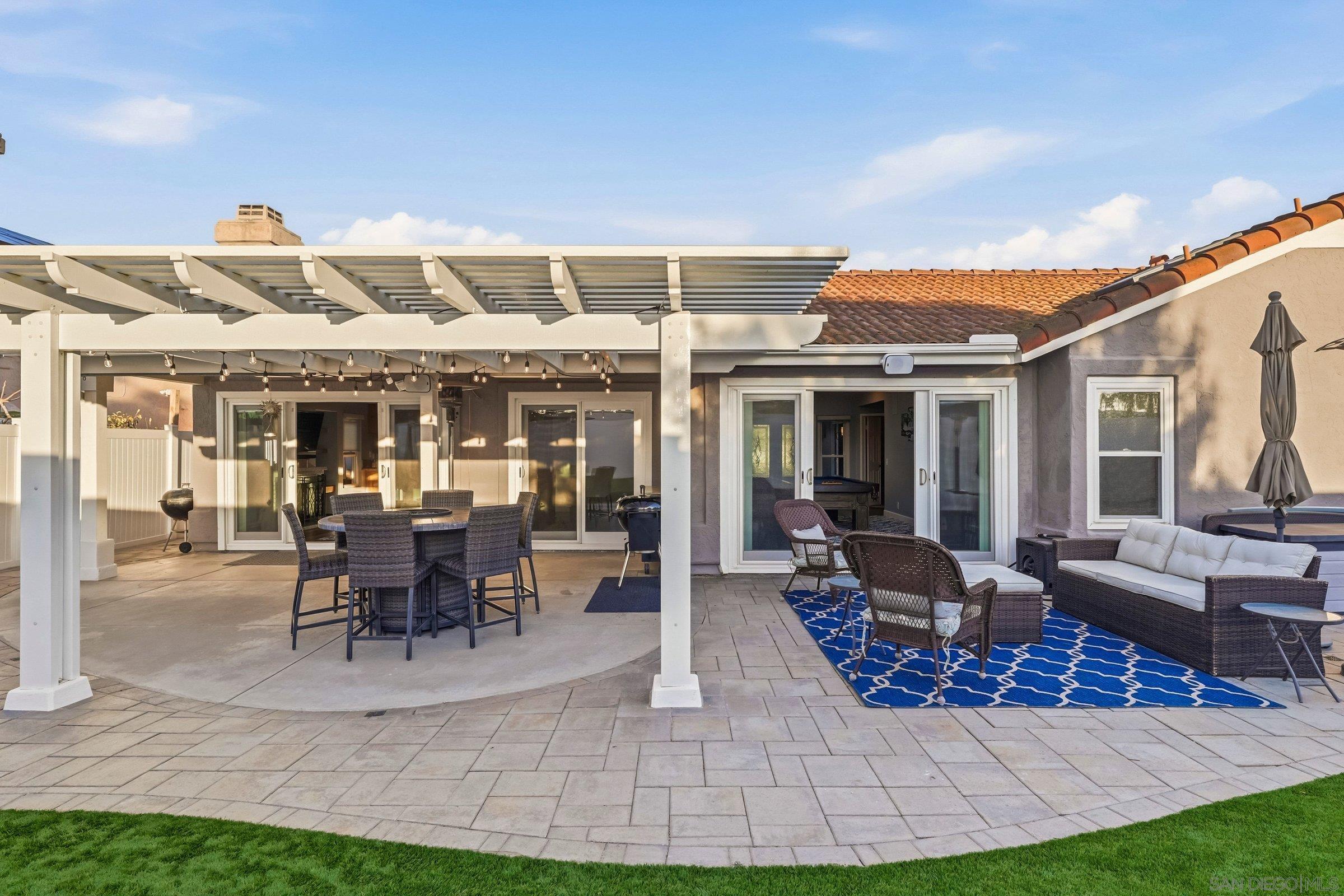 Detail Gallery Image 24 of 36 For 849  Muirfield Drive, Oceanside,  CA 92058 - 5 Beds | 2/1 Baths