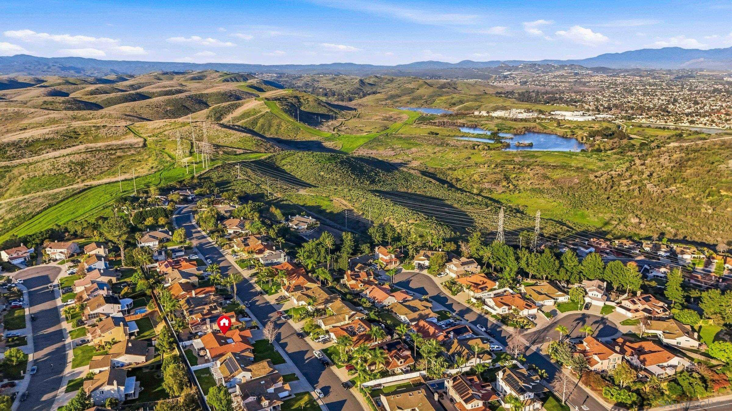 Detail Gallery Image 33 of 36 For 849  Muirfield Drive, Oceanside,  CA 92058 - 5 Beds | 2/1 Baths