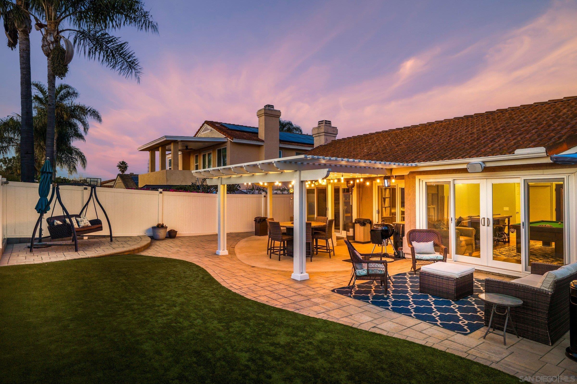 Detail Gallery Image 34 of 36 For 849  Muirfield Drive, Oceanside,  CA 92058 - 5 Beds | 2/1 Baths