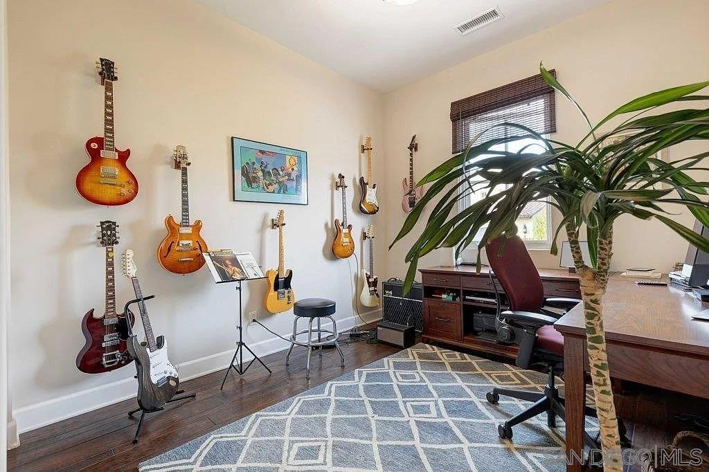 Detail Gallery Image 16 of 25 For 8178  Lazy River Rd, San Diego,  CA 92127 - 5 Beds | 5 Baths