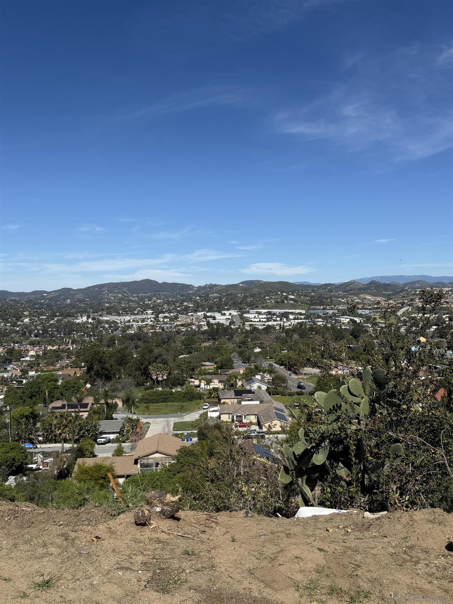 Detail Gallery Image 2 of 30 For 3246  Grand Ave, San Marcos,  CA 92078 - 3 Beds | 2 Baths