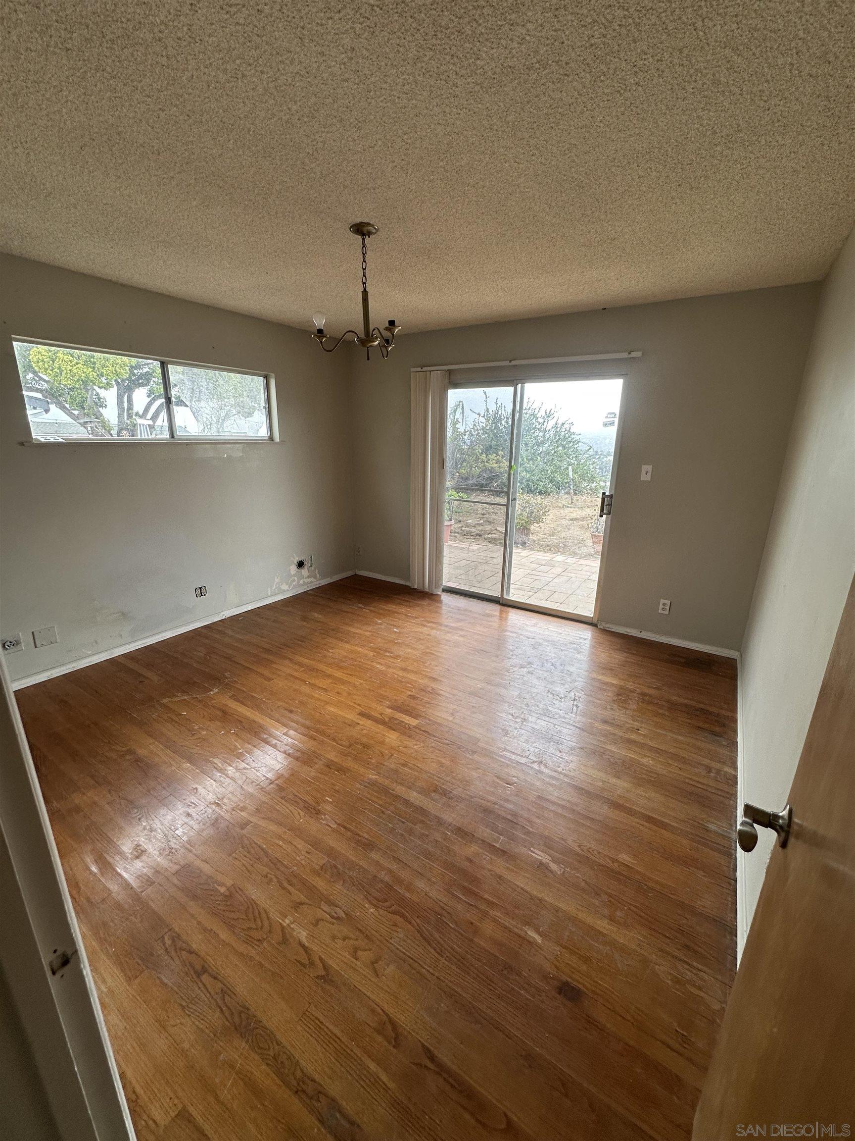 Detail Gallery Image 10 of 30 For 3246  Grand Ave, San Marcos,  CA 92078 - 3 Beds | 2 Baths