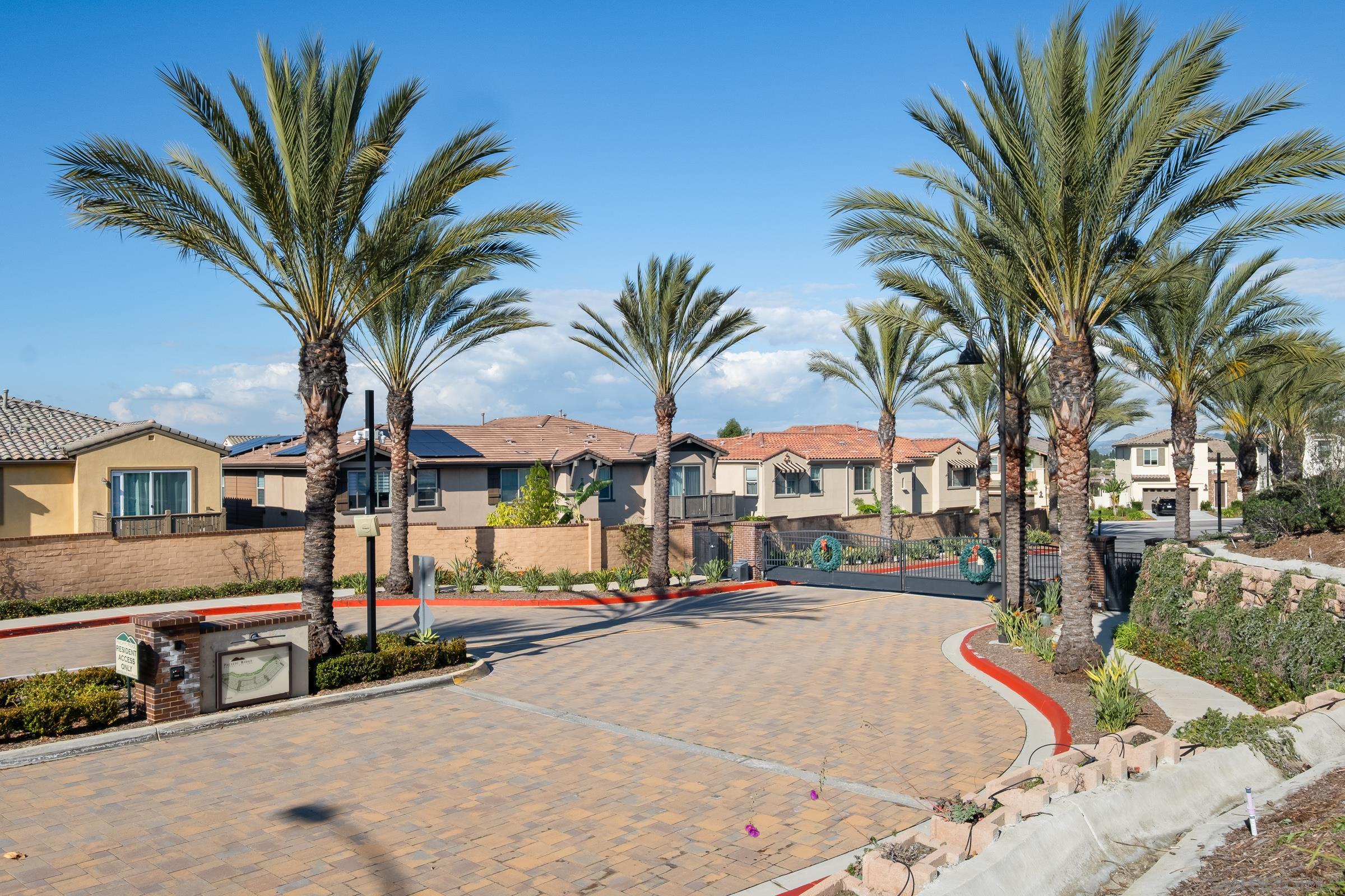 Detail Gallery Image 49 of 52 For 1118  via Lucero, Oceanside,  CA 92056 - 4 Beds | 3/1 Baths