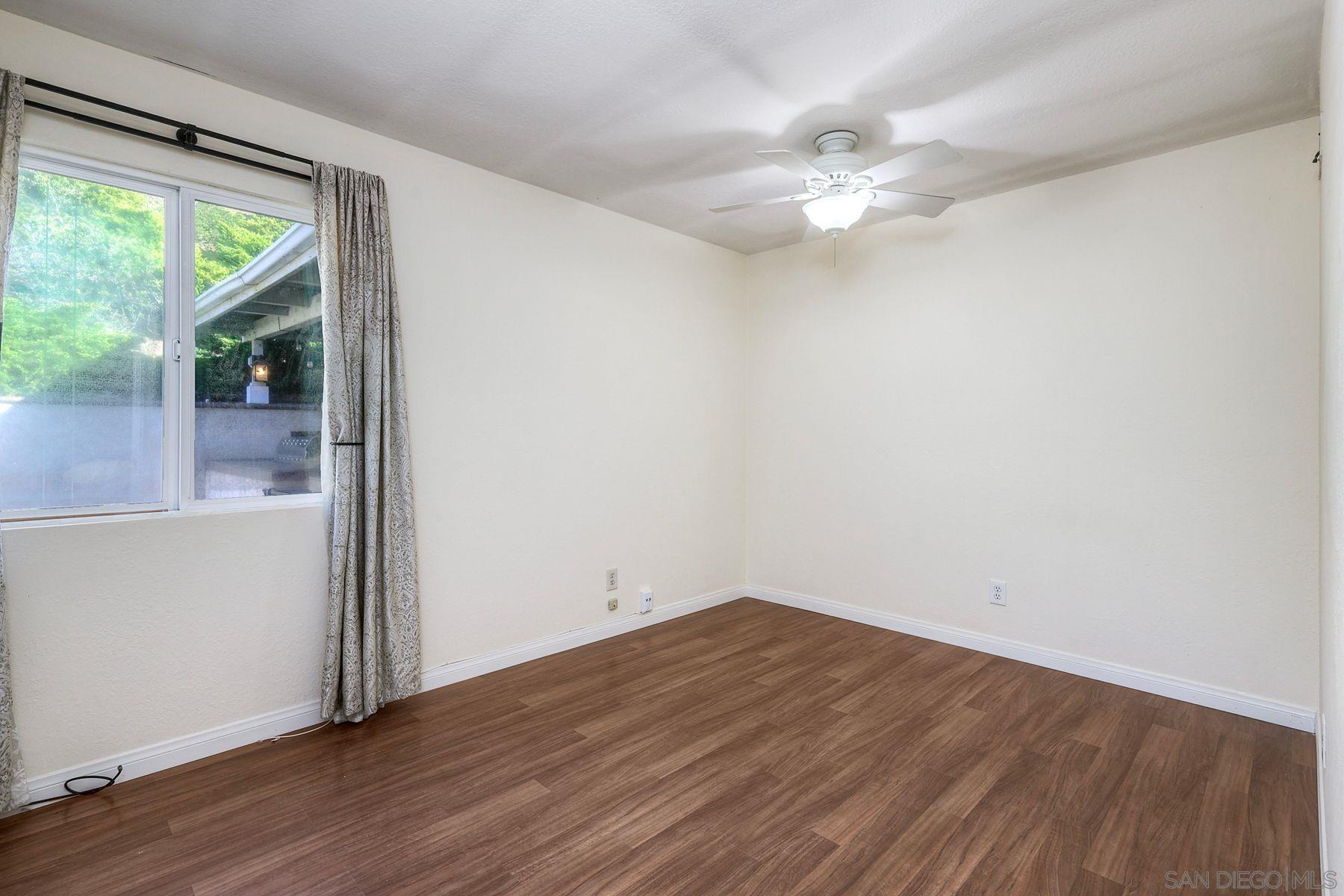 Detail Gallery Image 17 of 42 For 2935  Lloyd St, San Diego,  CA 92117 - 4 Beds | 3/1 Baths