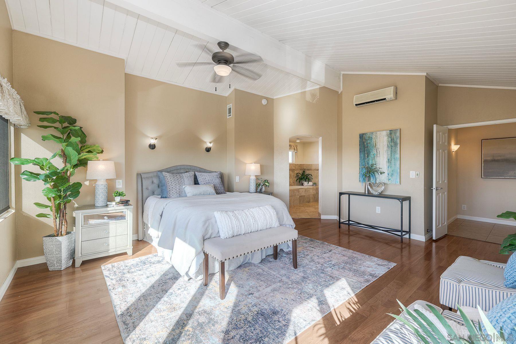 Detail Gallery Image 24 of 42 For 2935  Lloyd St, San Diego,  CA 92117 - 4 Beds | 3/1 Baths