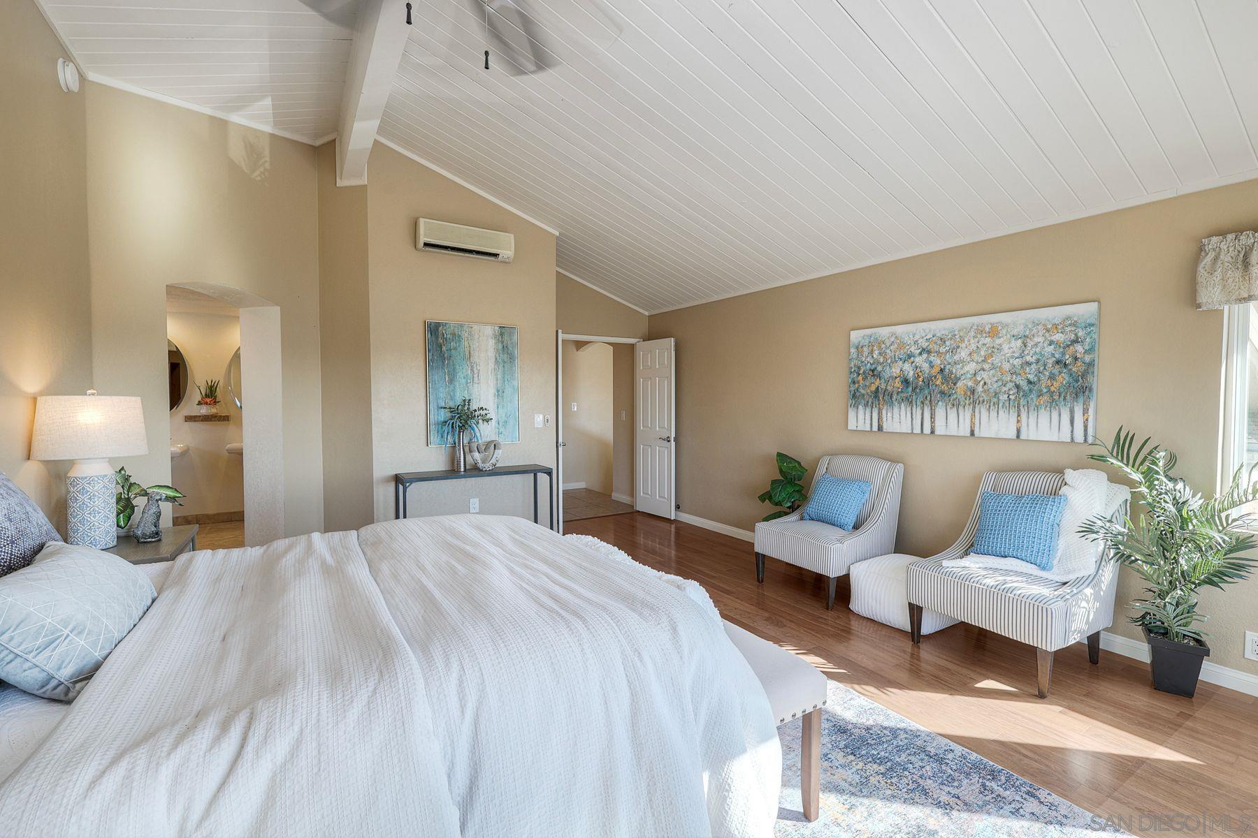 Detail Gallery Image 25 of 42 For 2935  Lloyd St, San Diego,  CA 92117 - 4 Beds | 3/1 Baths