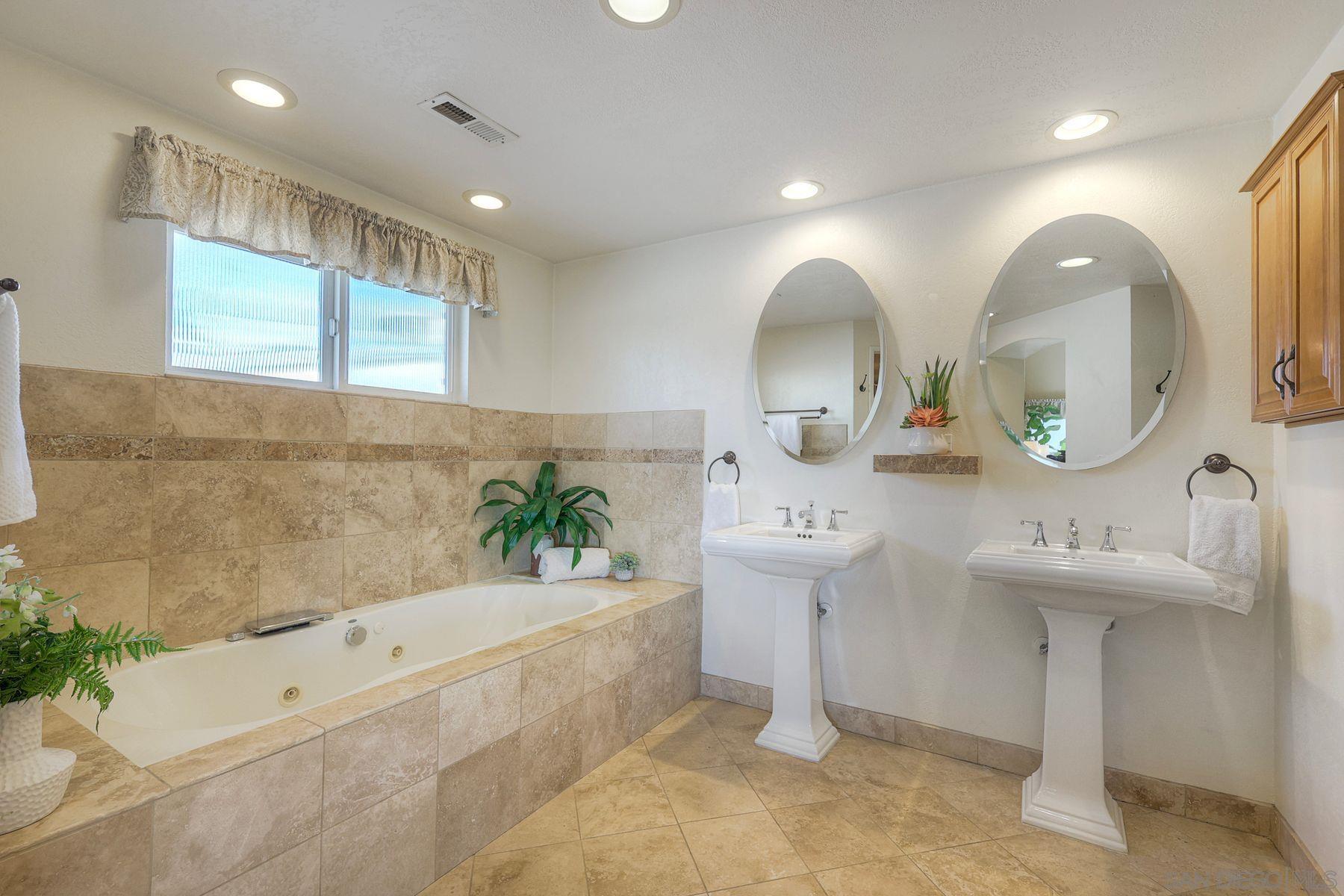 Detail Gallery Image 26 of 42 For 2935  Lloyd St, San Diego,  CA 92117 - 4 Beds | 3/1 Baths