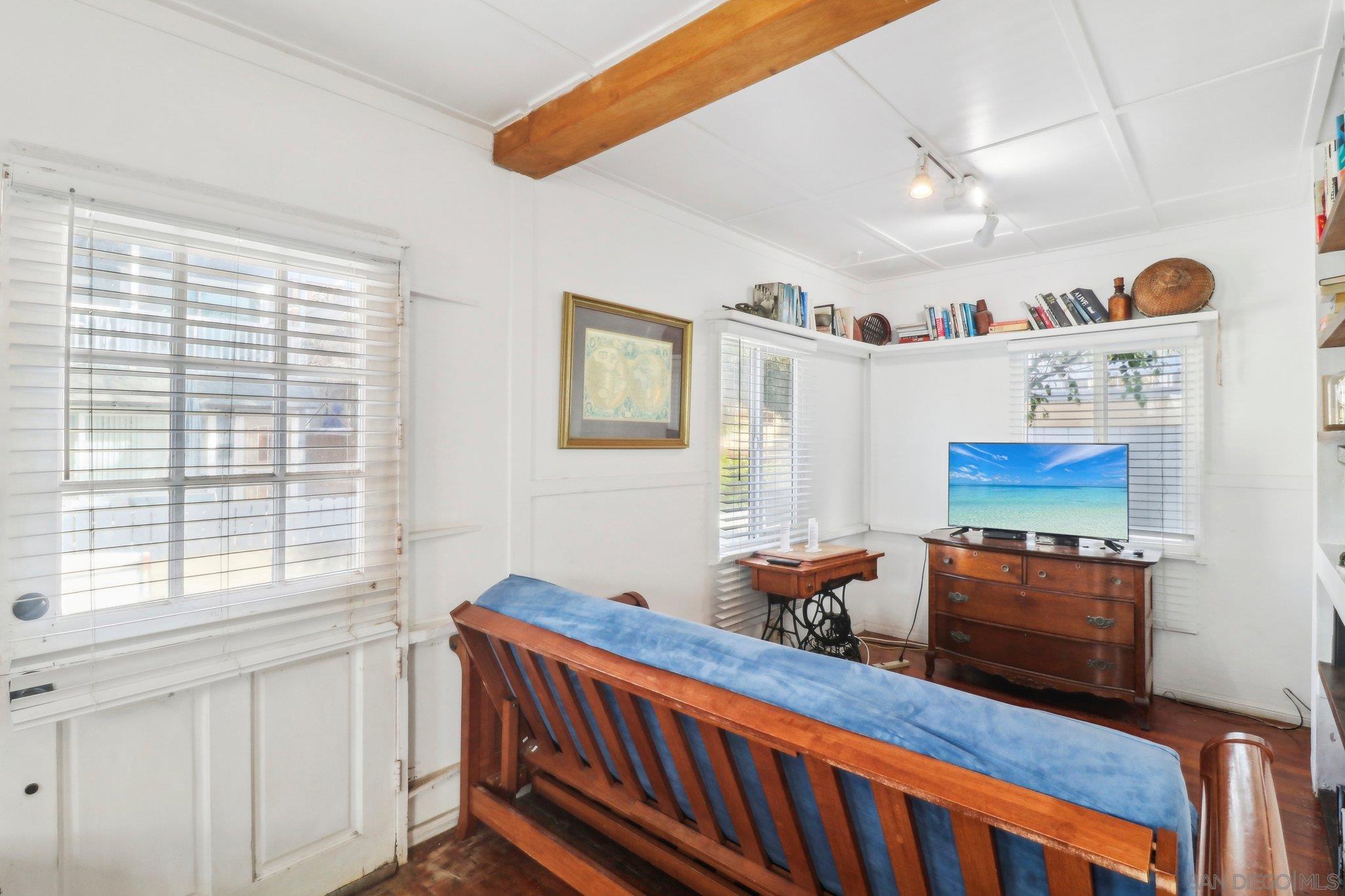 Detail Gallery Image 19 of 45 For 719  Jersey Ct, San Diego,  CA 92109 - 2 Beds | 1 Baths