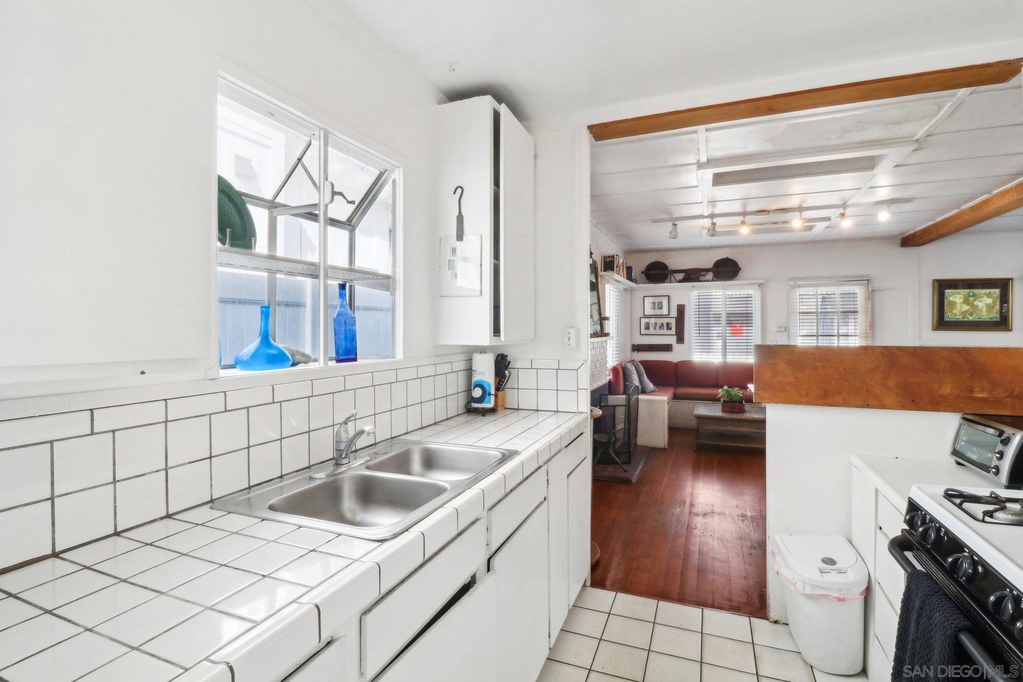 Detail Gallery Image 22 of 45 For 719  Jersey Ct, San Diego,  CA 92109 - 2 Beds | 1 Baths