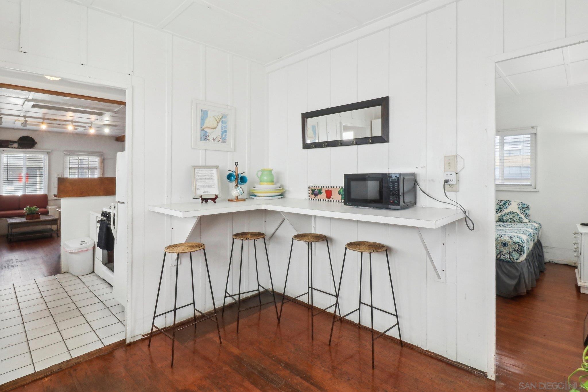 Detail Gallery Image 24 of 45 For 719  Jersey Ct, San Diego,  CA 92109 - 2 Beds | 1 Baths