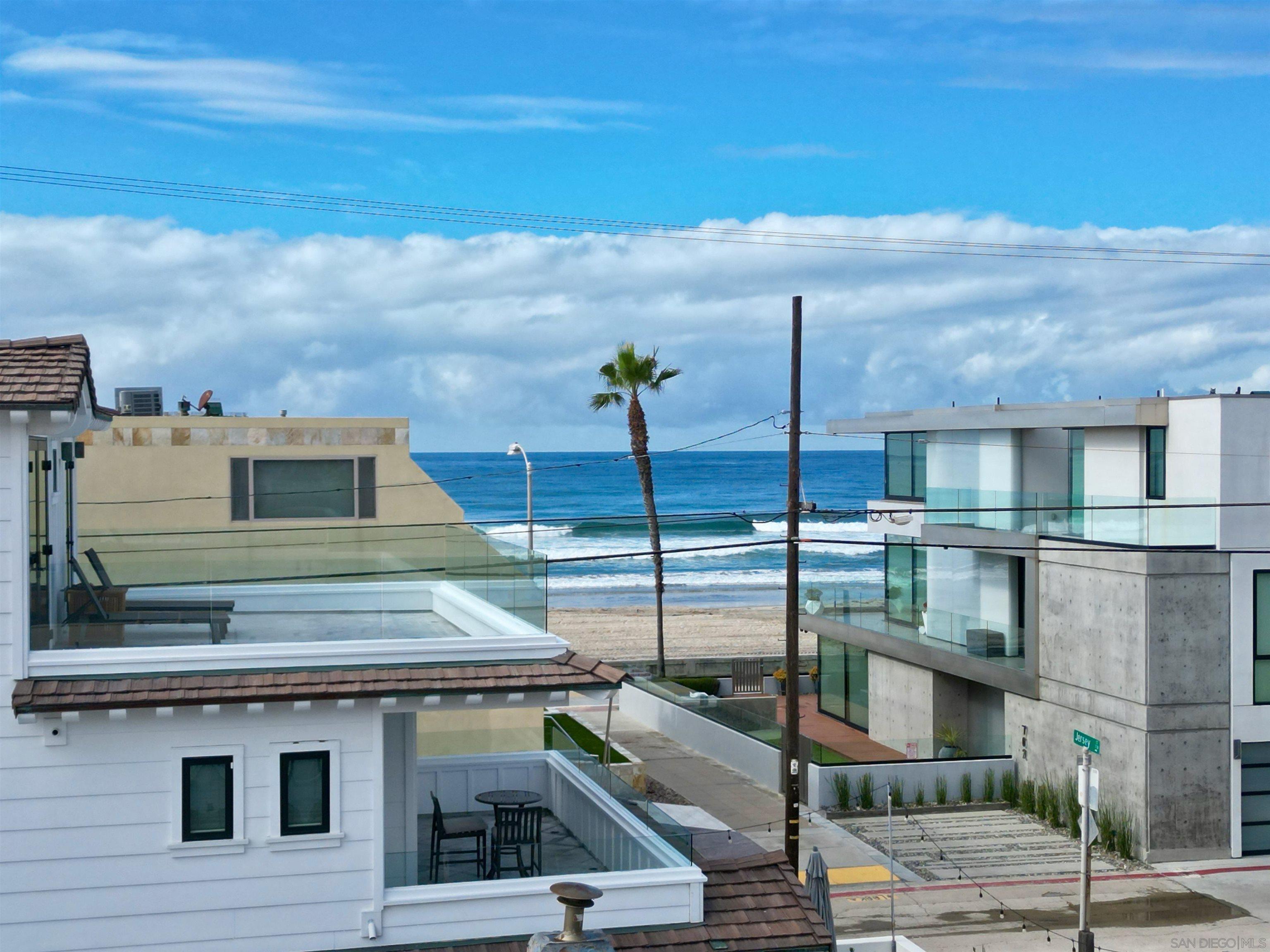 Detail Gallery Image 4 of 45 For 719  Jersey Ct, San Diego,  CA 92109 - 2 Beds | 1 Baths