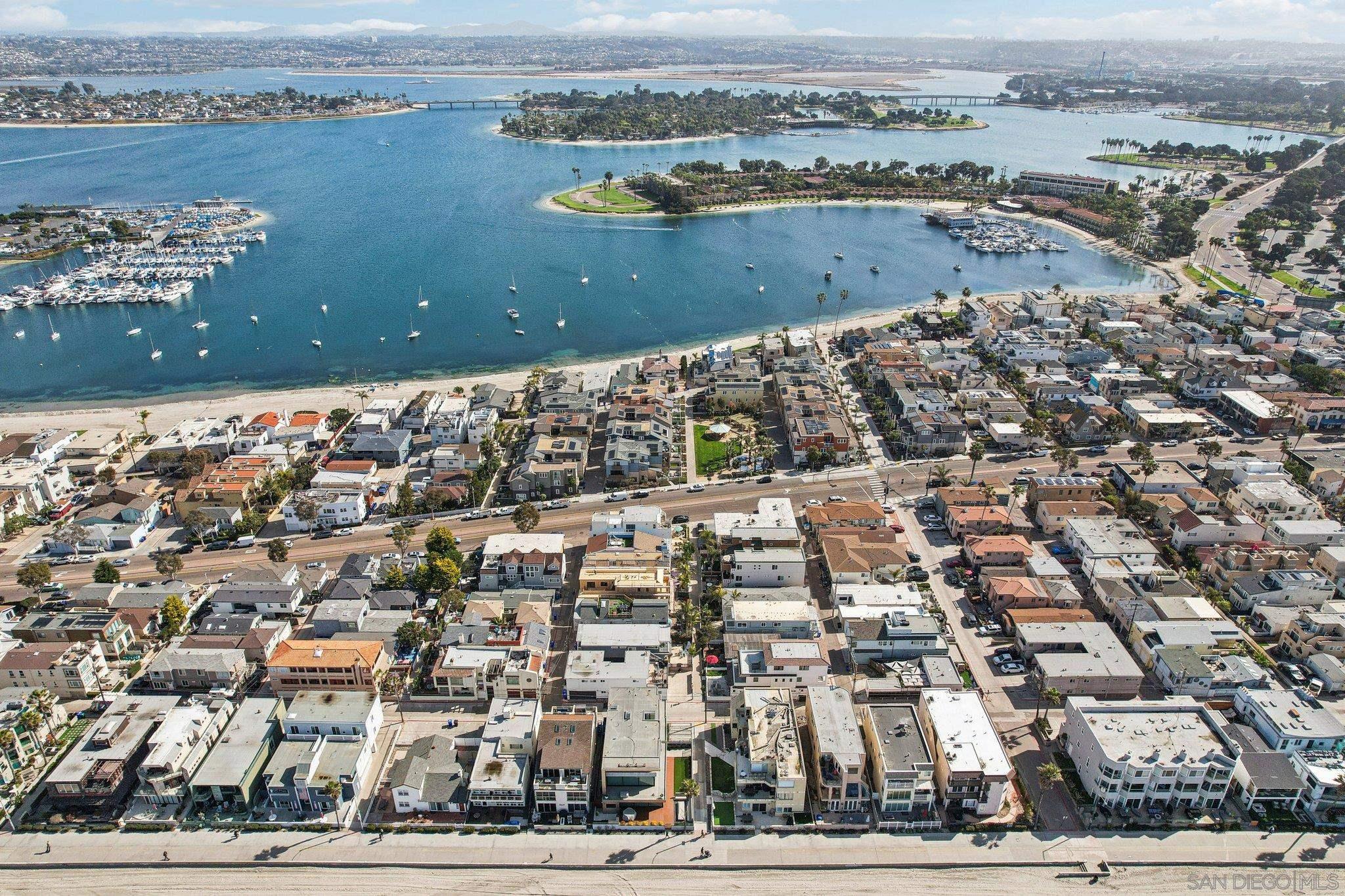 Detail Gallery Image 40 of 45 For 719  Jersey Ct, San Diego,  CA 92109 - 2 Beds | 1 Baths