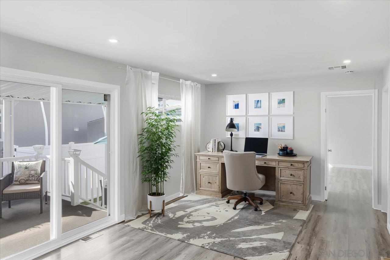 Detail Gallery Image 16 of 50 For 7023  San Bartolo  41, Carlsbad,  CA 92011 - 2 Beds | 2 Baths