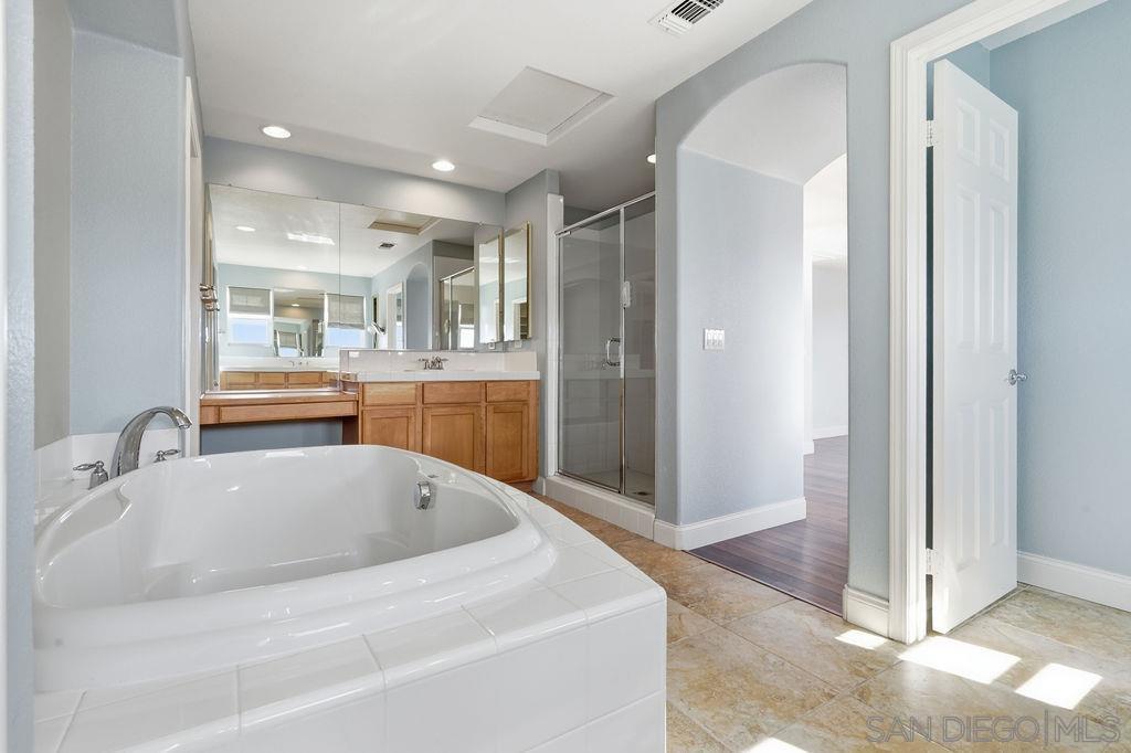 Detail Gallery Image 22 of 39 For 721  Hollowbrook Ct, San Marcos,  CA 92078 - 5 Beds | 3/1 Baths