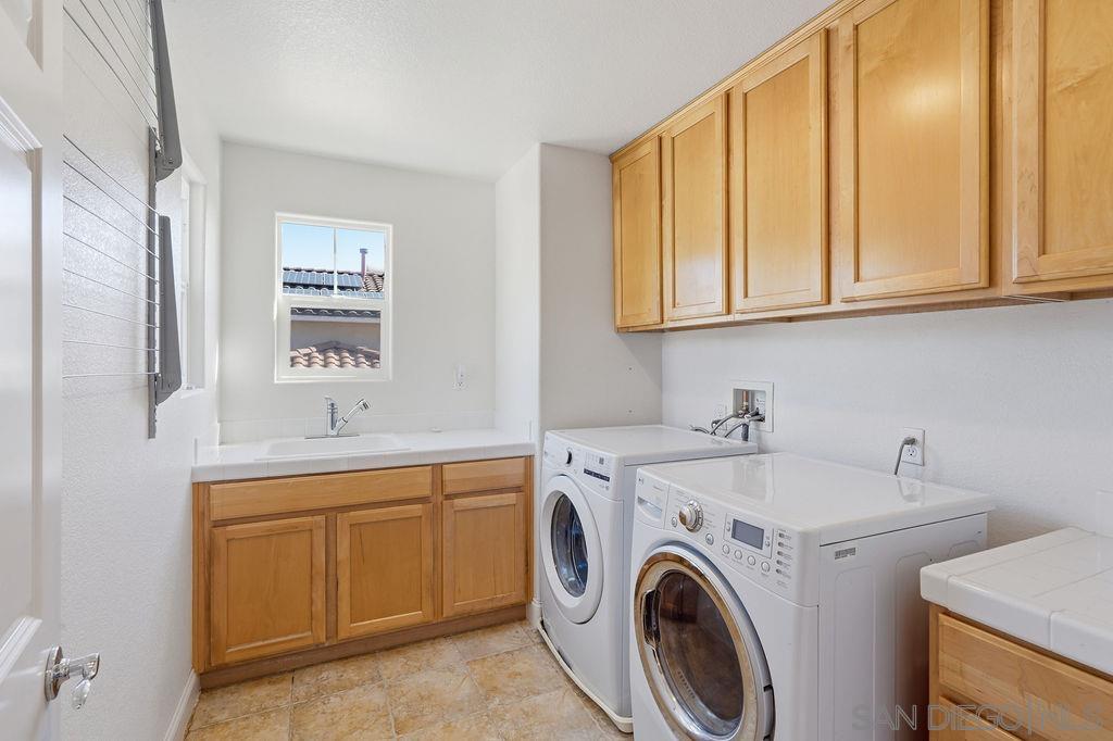 Detail Gallery Image 25 of 39 For 721  Hollowbrook Ct, San Marcos,  CA 92078 - 5 Beds | 3/1 Baths