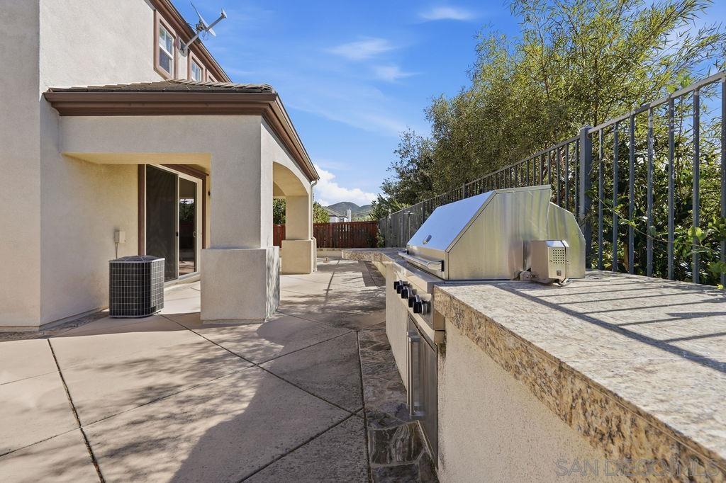 Detail Gallery Image 35 of 39 For 721  Hollowbrook Ct, San Marcos,  CA 92078 - 5 Beds | 3/1 Baths