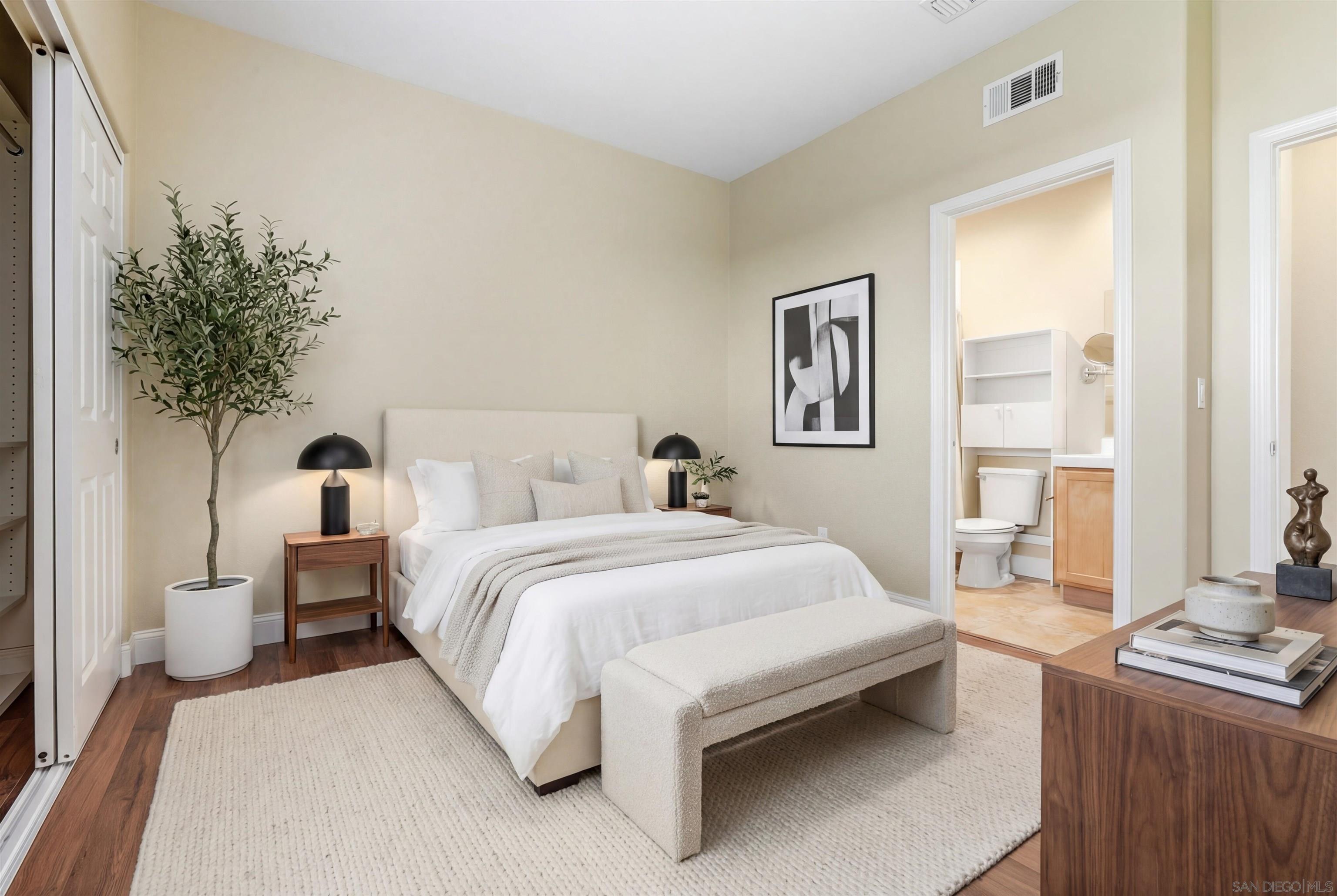 Detail Gallery Image 5 of 39 For 721  Hollowbrook Ct, San Marcos,  CA 92078 - 5 Beds | 3/1 Baths