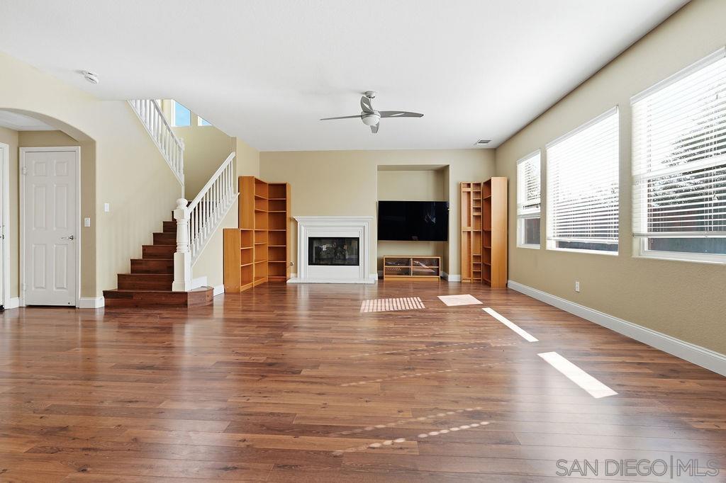 Detail Gallery Image 9 of 39 For 721  Hollowbrook Ct, San Marcos,  CA 92078 - 5 Beds | 3/1 Baths