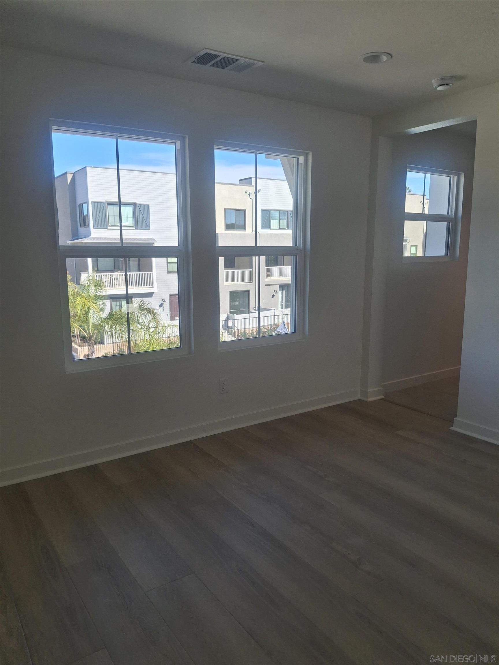 Detail Gallery Image 28 of 42 For 2518  Delphinium Ln, Carlsbad,  CA 92008 - 4 Beds | 2/2 Baths